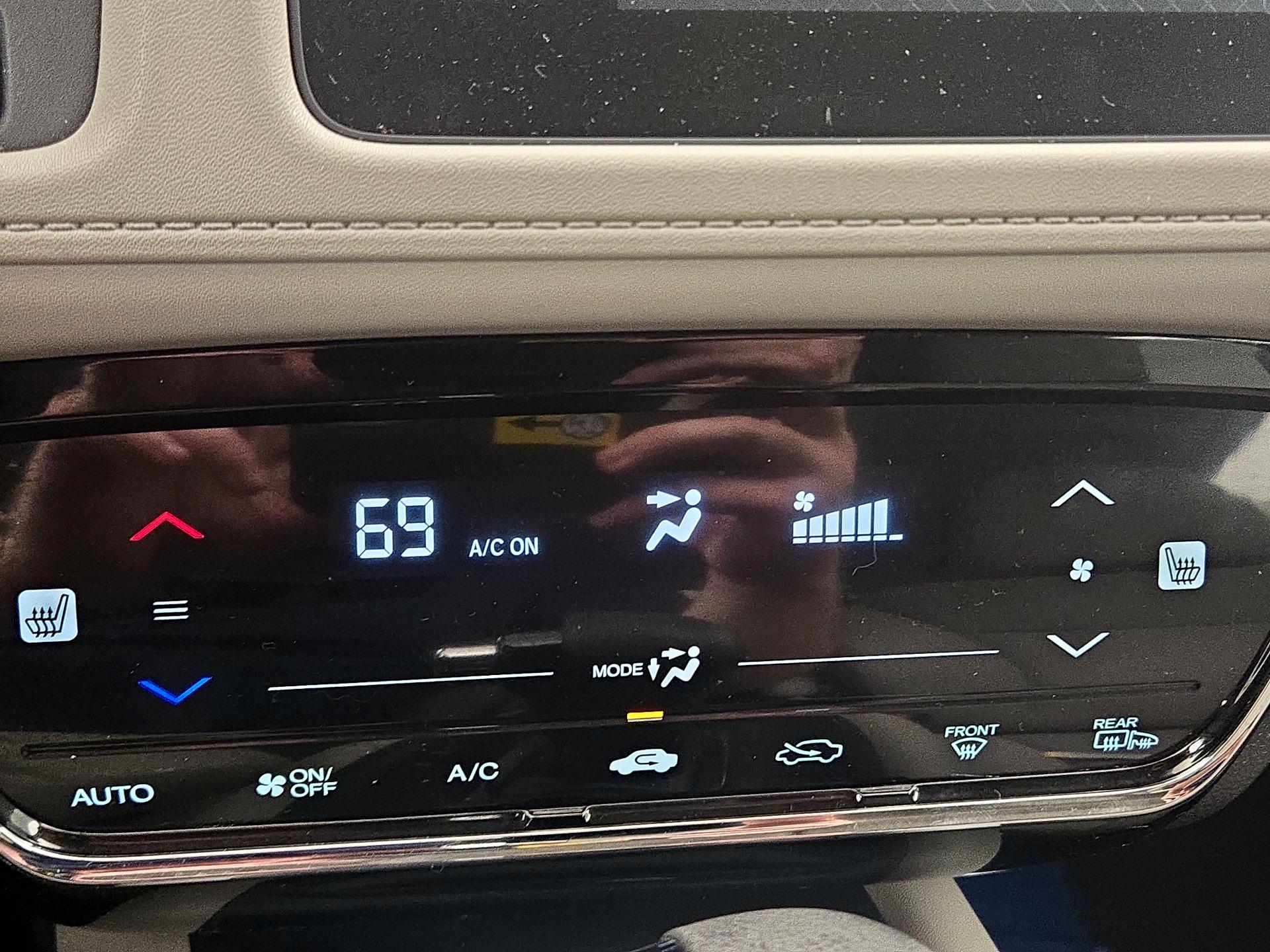 Thumbnail: 2016 Honda HR-V - 16