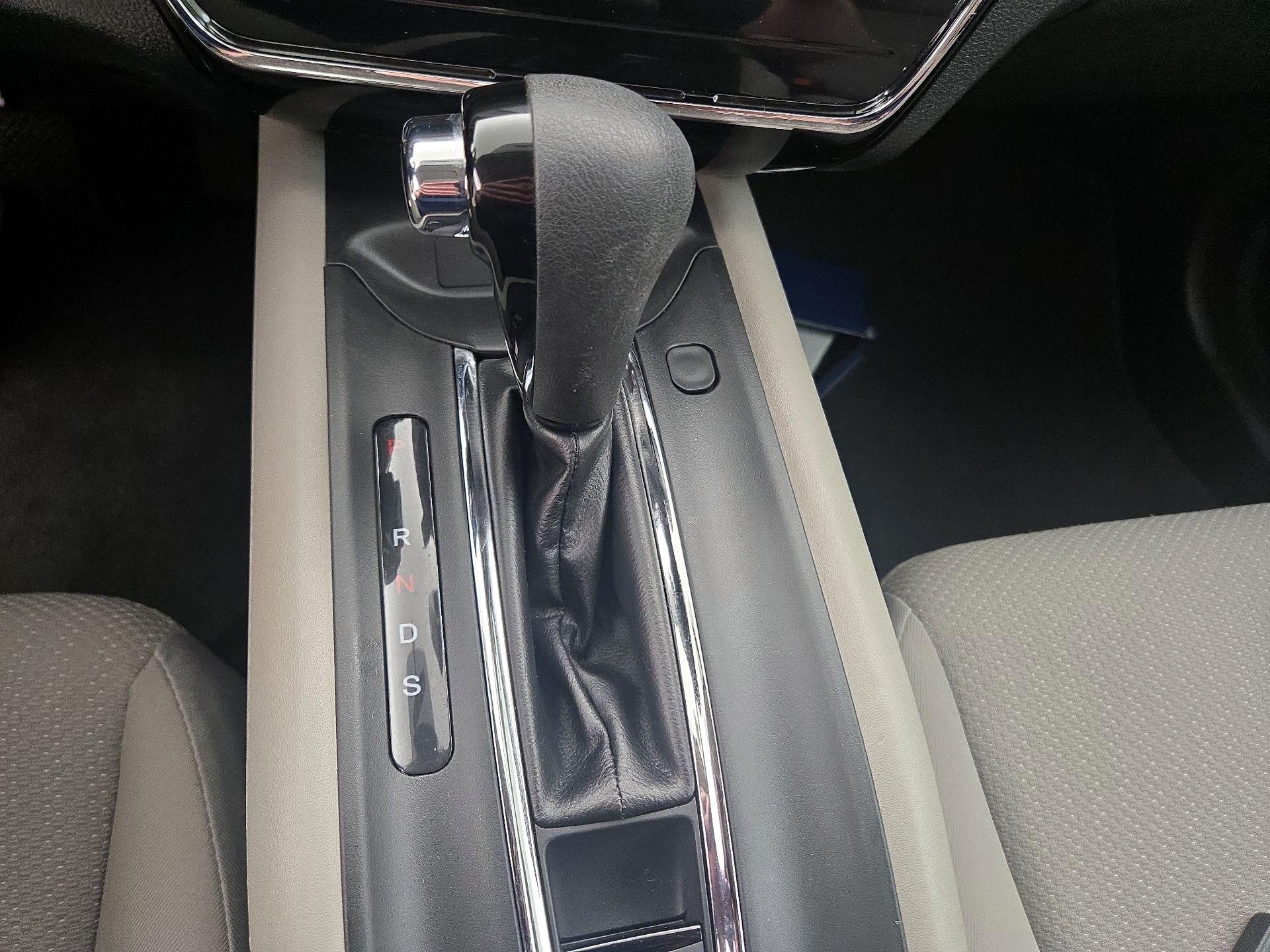 Thumbnail: 2016 Honda HR-V - 17