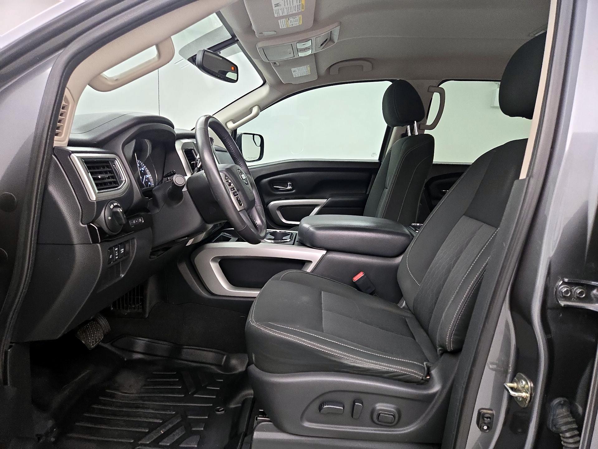 Thumbnail: 2017 Nissan Titan - 11