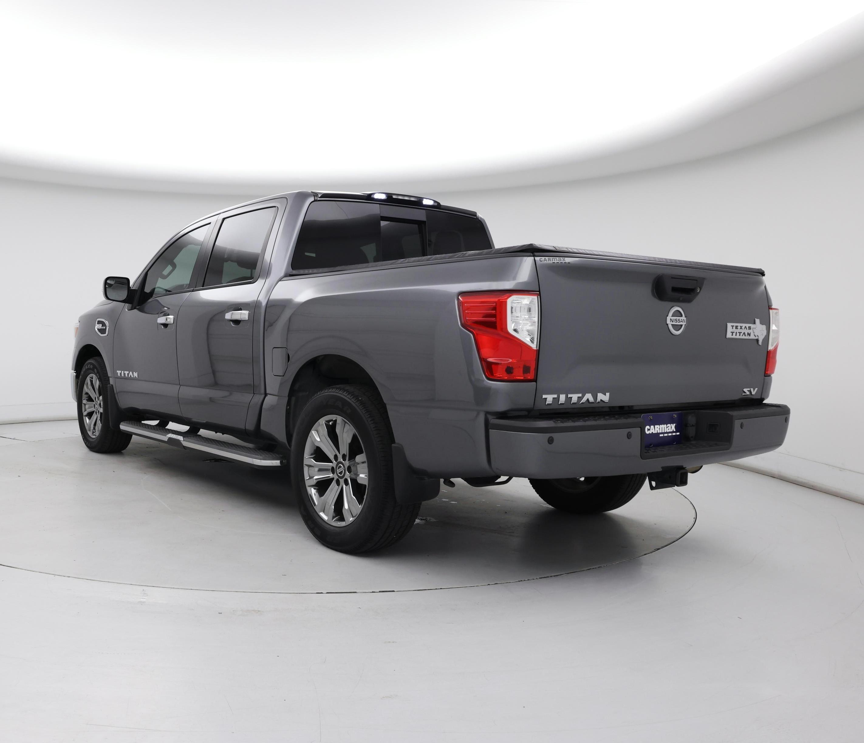 Thumbnail: 2017 Nissan Titan - 2