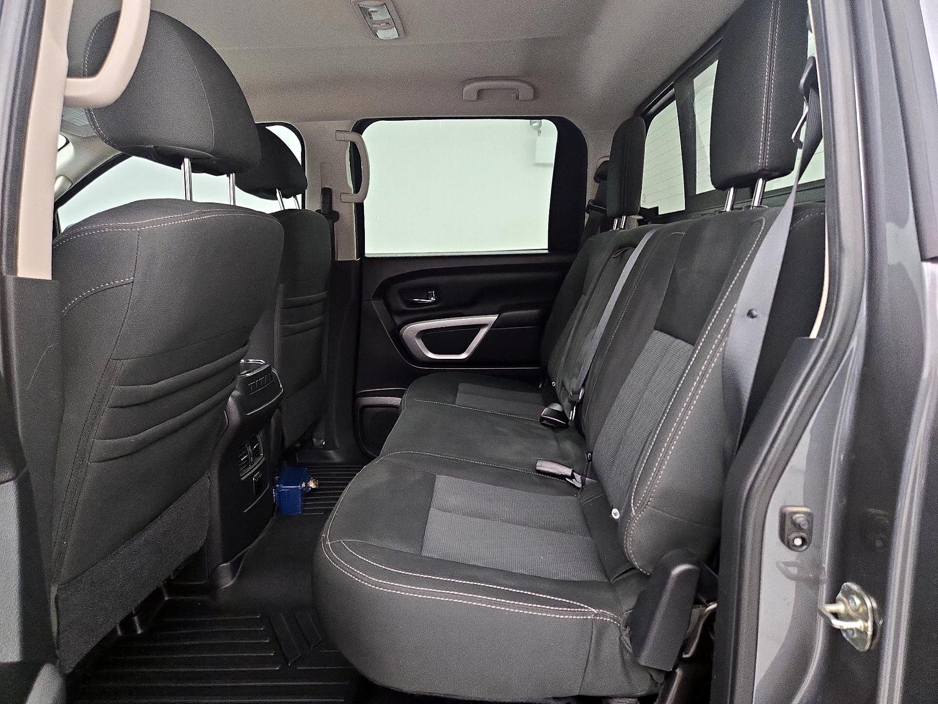 Thumbnail: 2017 Nissan Titan - 19