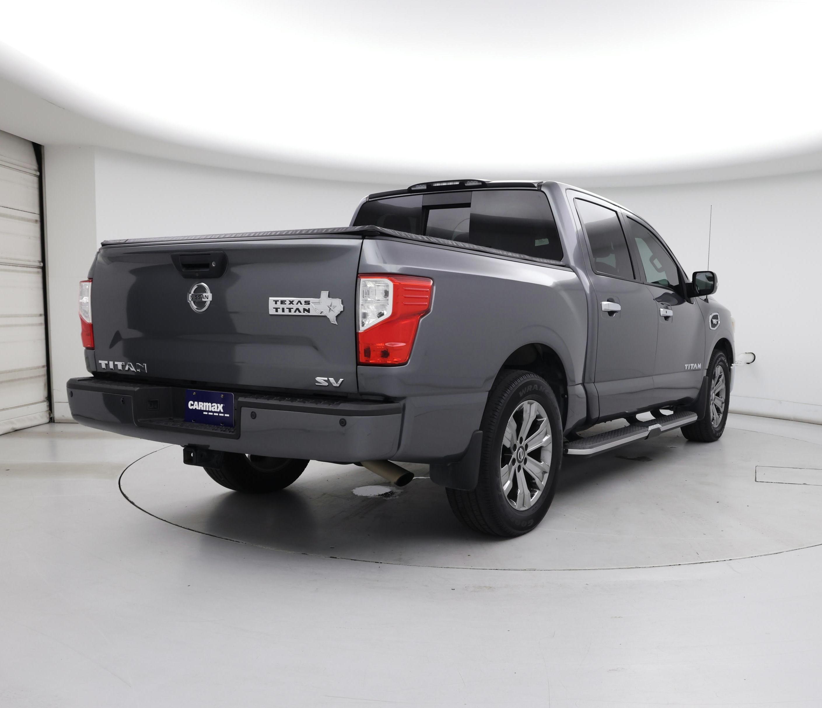 Thumbnail: 2017 Nissan Titan - 8