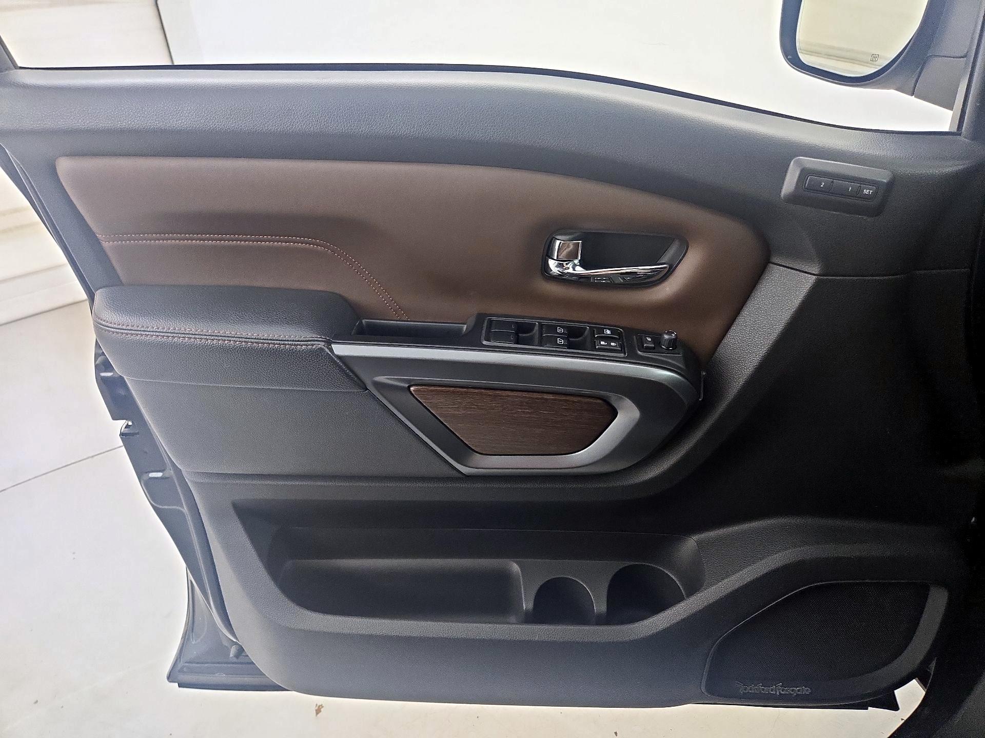 Thumbnail: 2017 Nissan Titan - 12