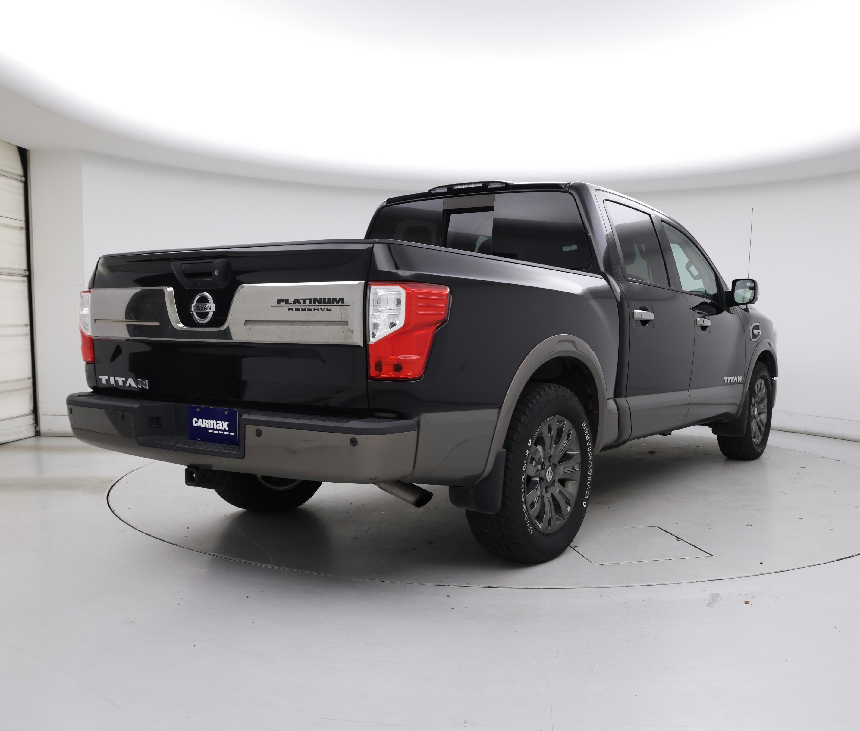 Thumbnail: 2017 Nissan Titan - 8