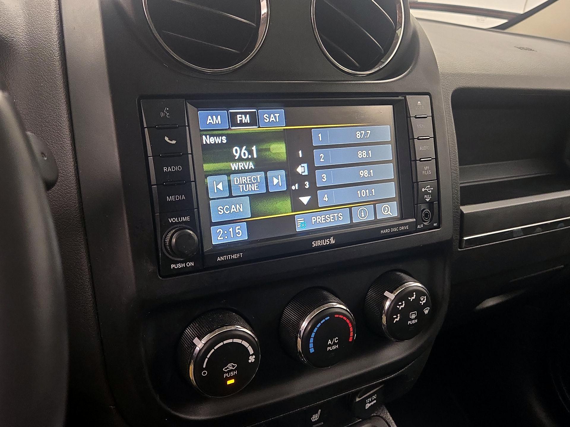 Thumbnail: 2016 Jeep Patriot - 14