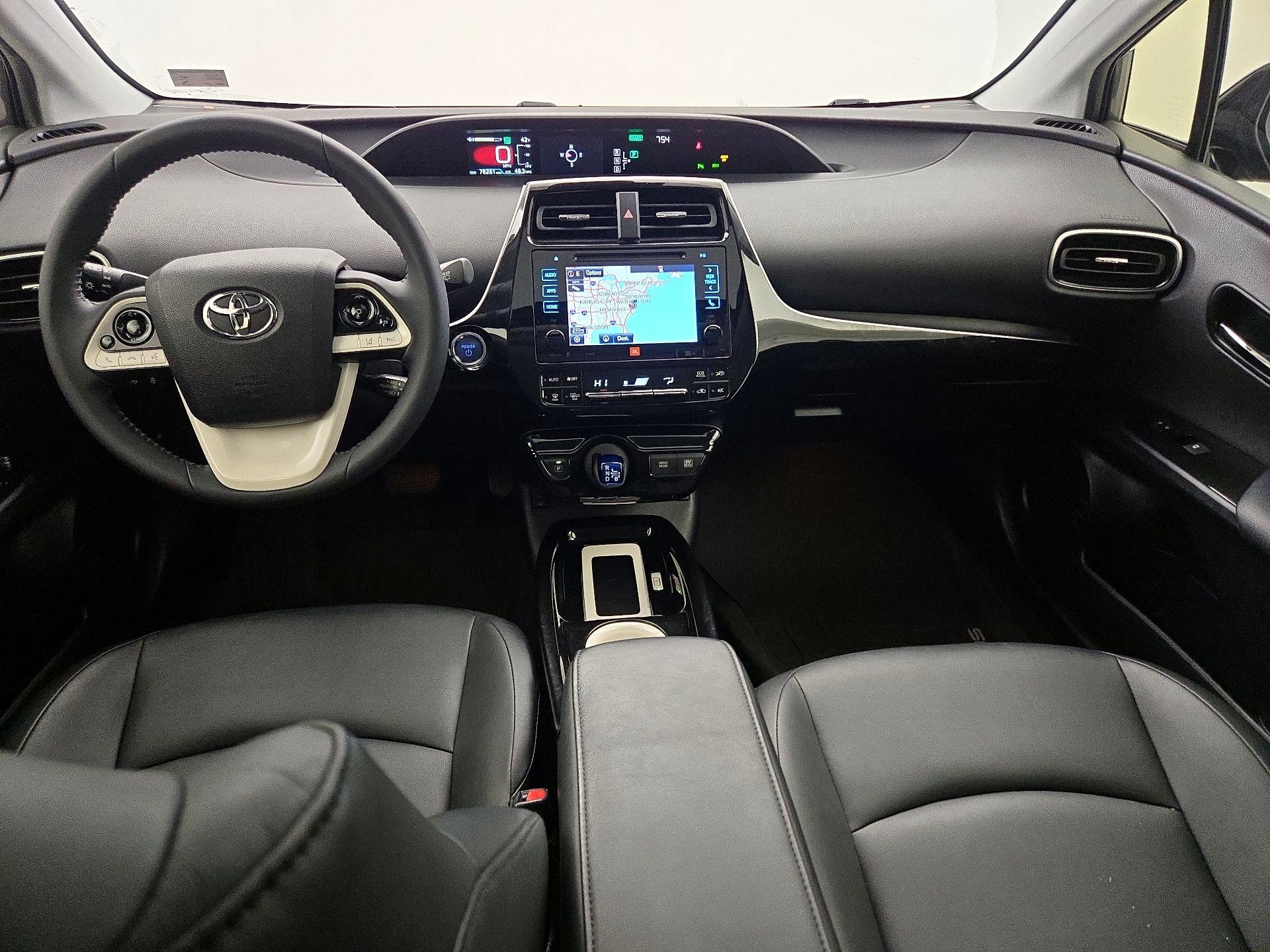 Thumbnail: 2016 Toyota Prius - 9