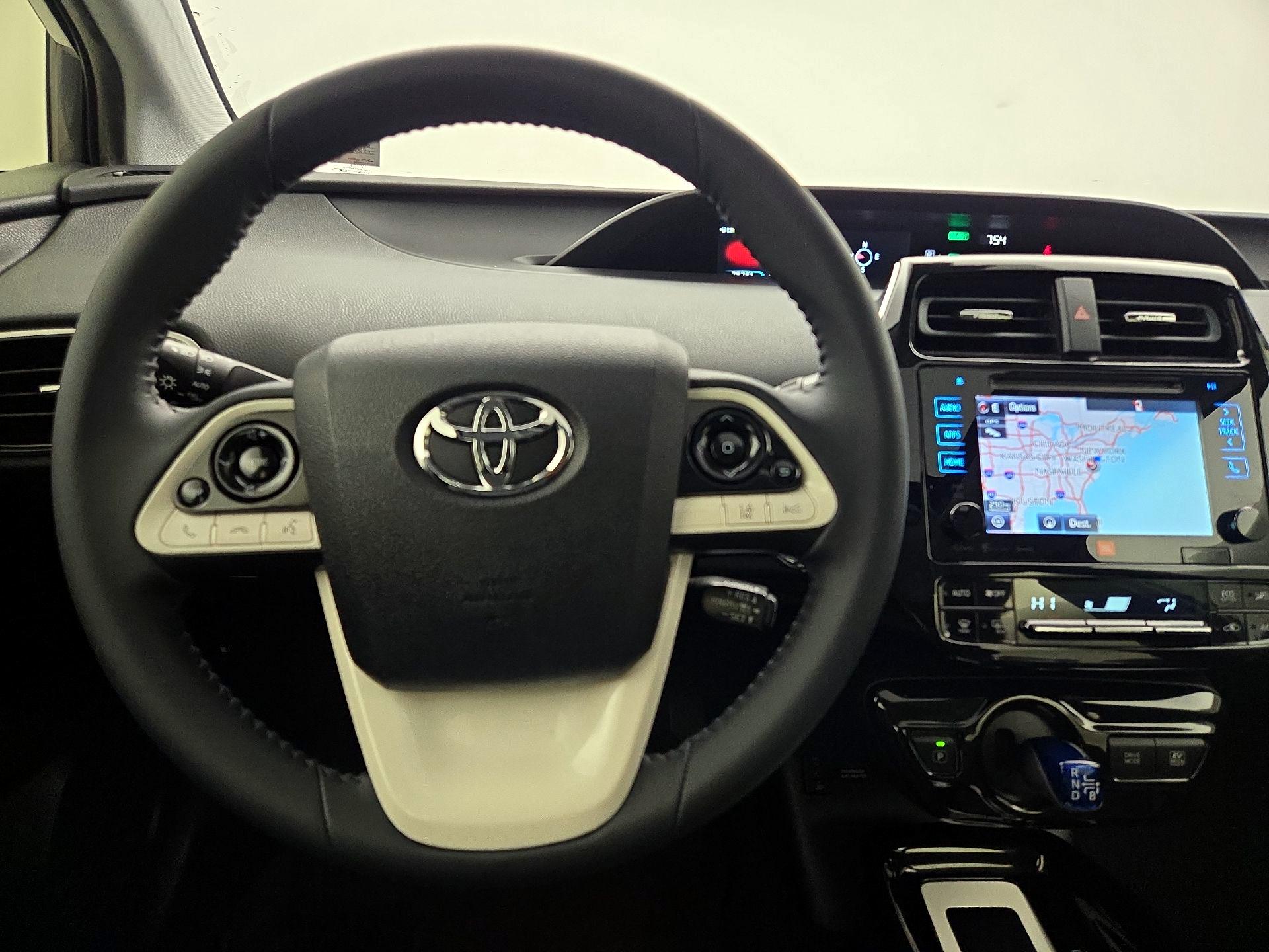 Thumbnail: 2016 Toyota Prius - 10