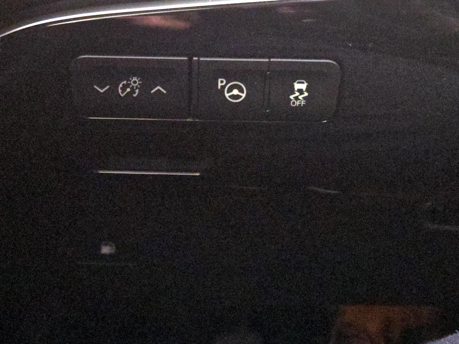 Thumbnail: 2016 Toyota Prius - 13