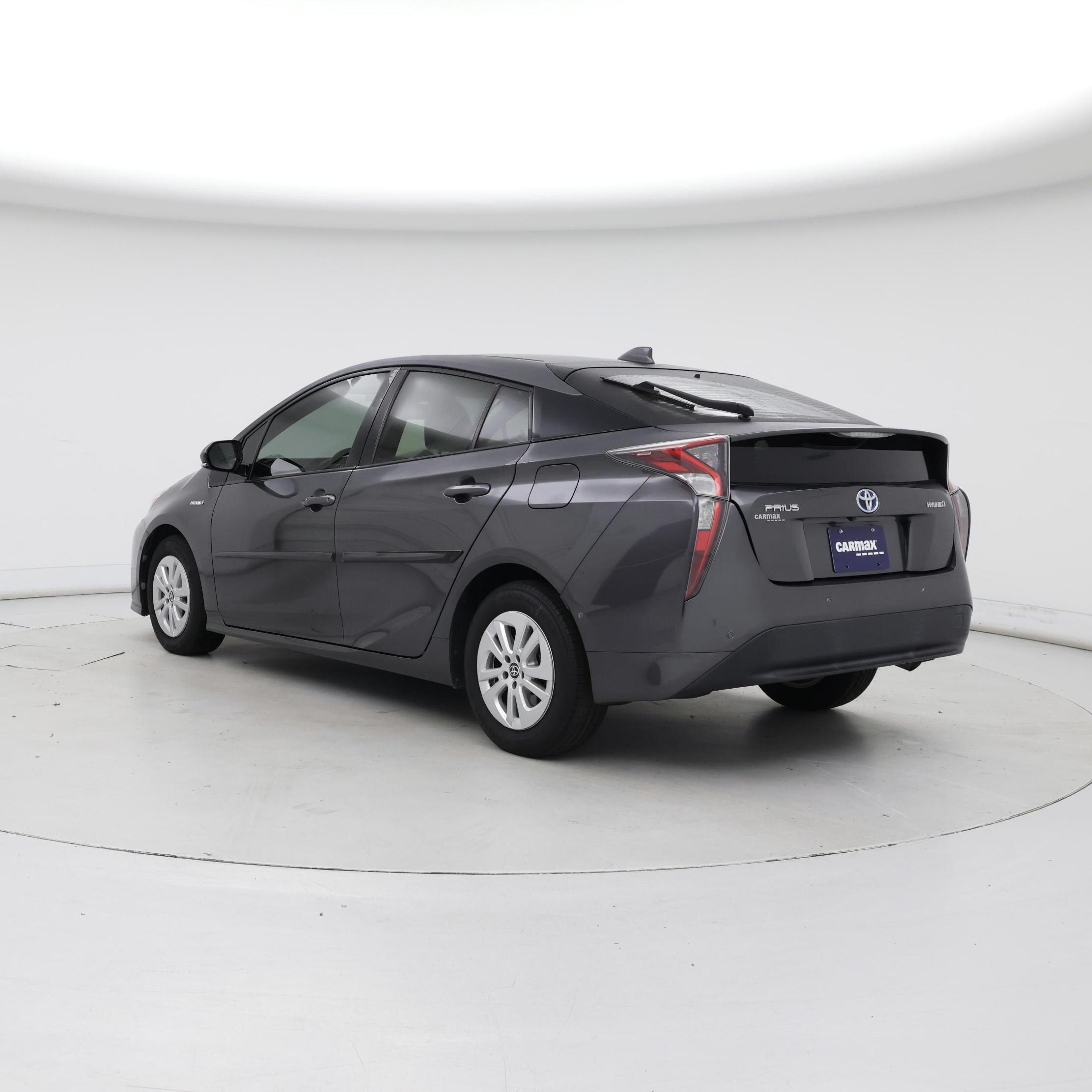 Thumbnail: 2016 Toyota Prius - 2