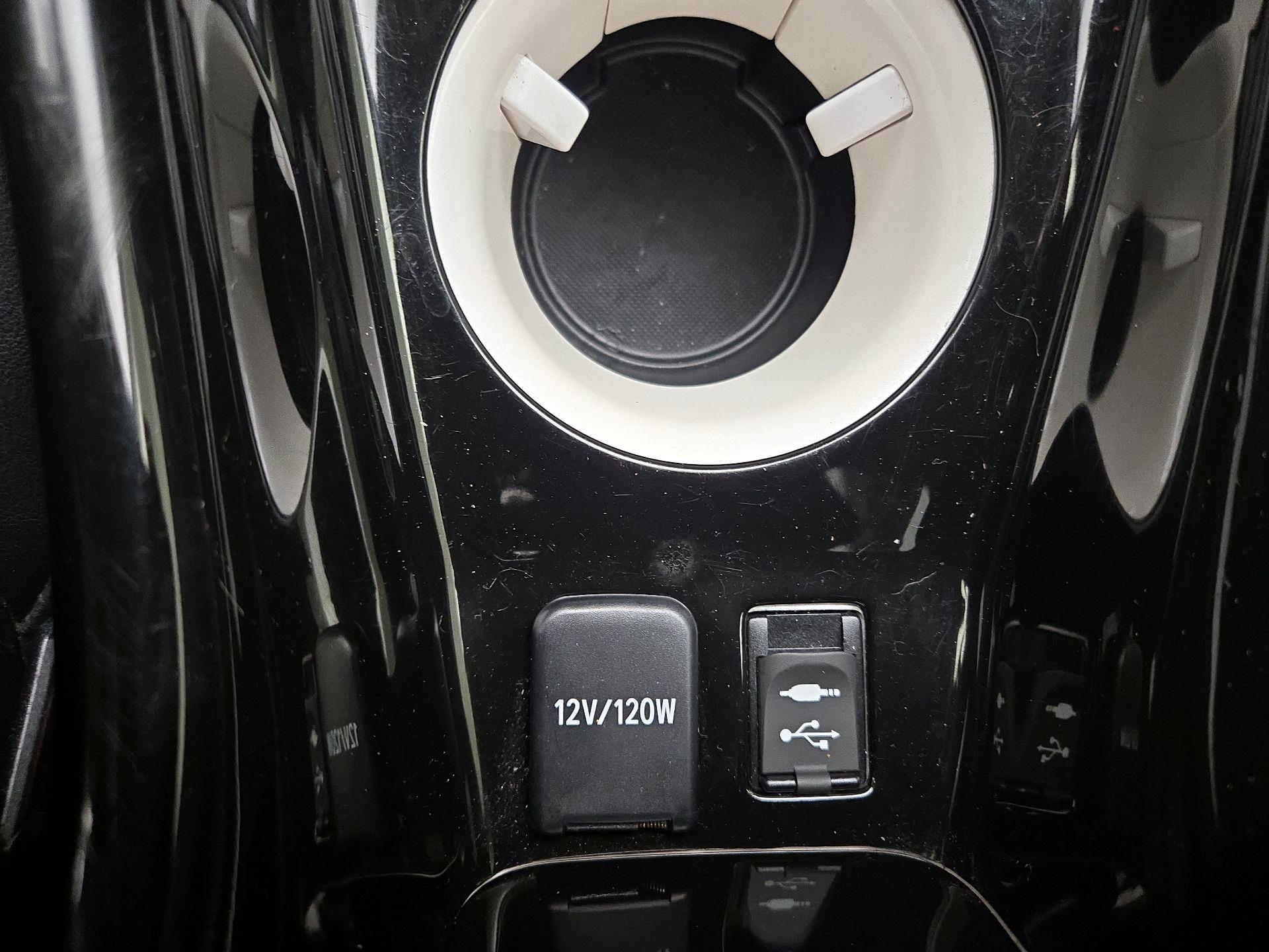 Thumbnail: 2016 Toyota Prius - 19