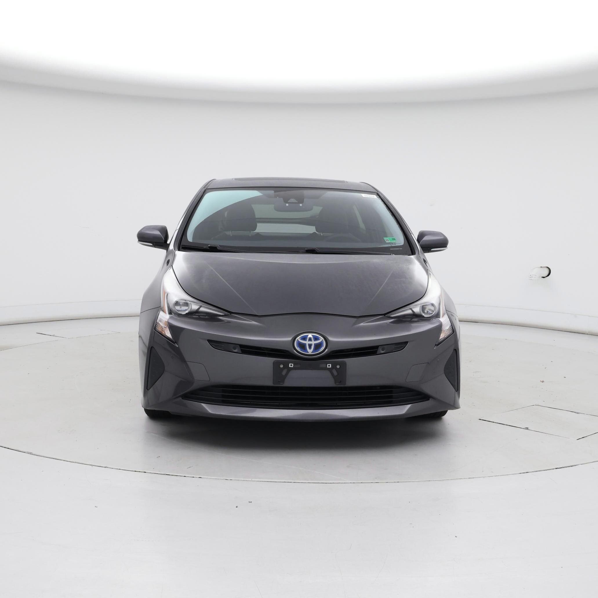 Thumbnail: 2016 Toyota Prius - 5