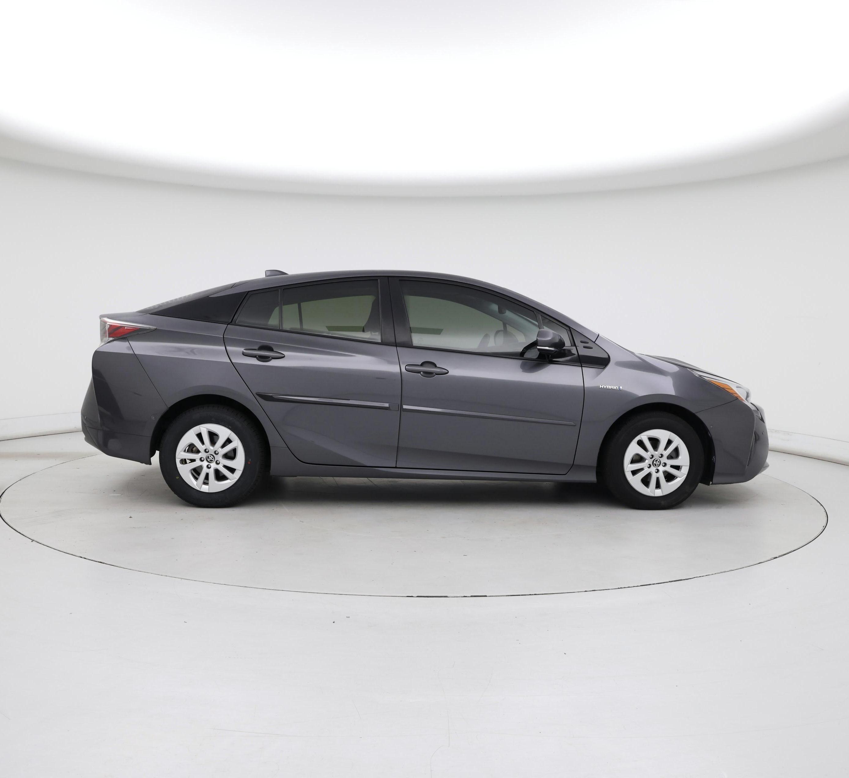 Thumbnail: 2016 Toyota Prius - 7
