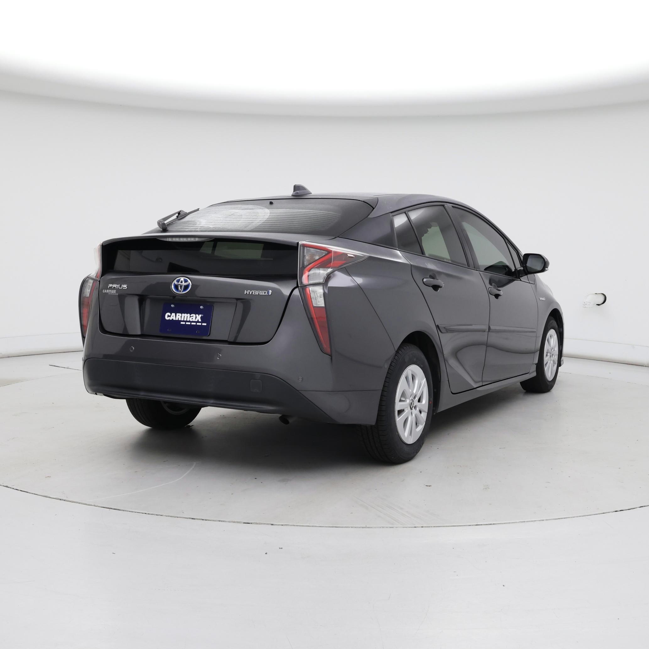 Thumbnail: 2016 Toyota Prius - 8