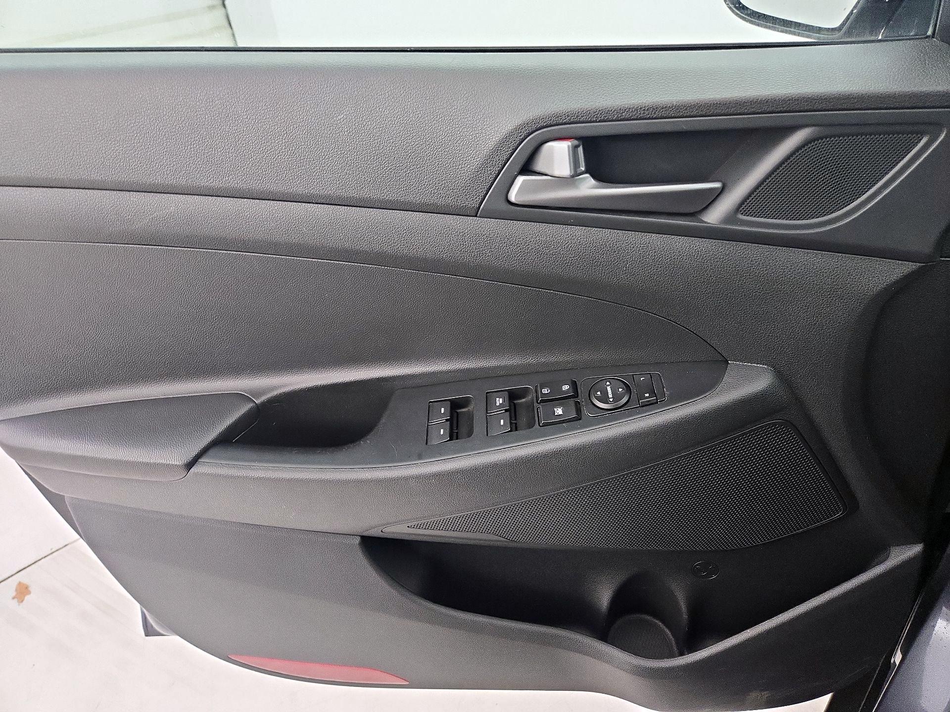 Thumbnail: 2017 Hyundai Tucson - 12