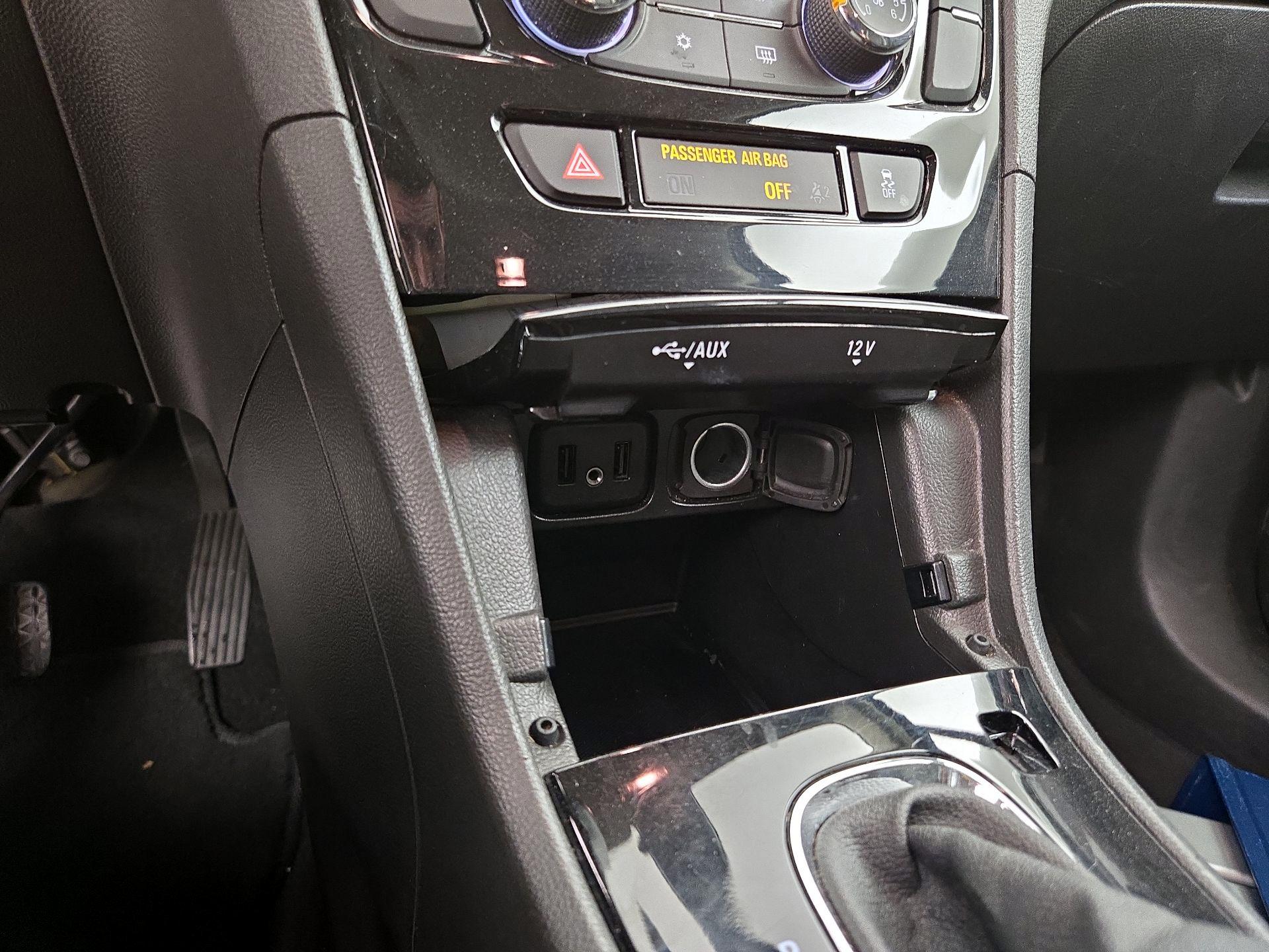 Thumbnail: 2019 Buick Encore - 18