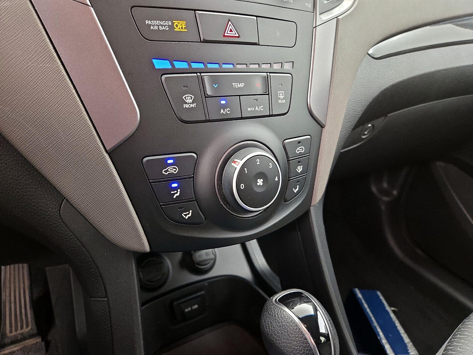 Thumbnail: 2016 Hyundai Santa Fe - 15