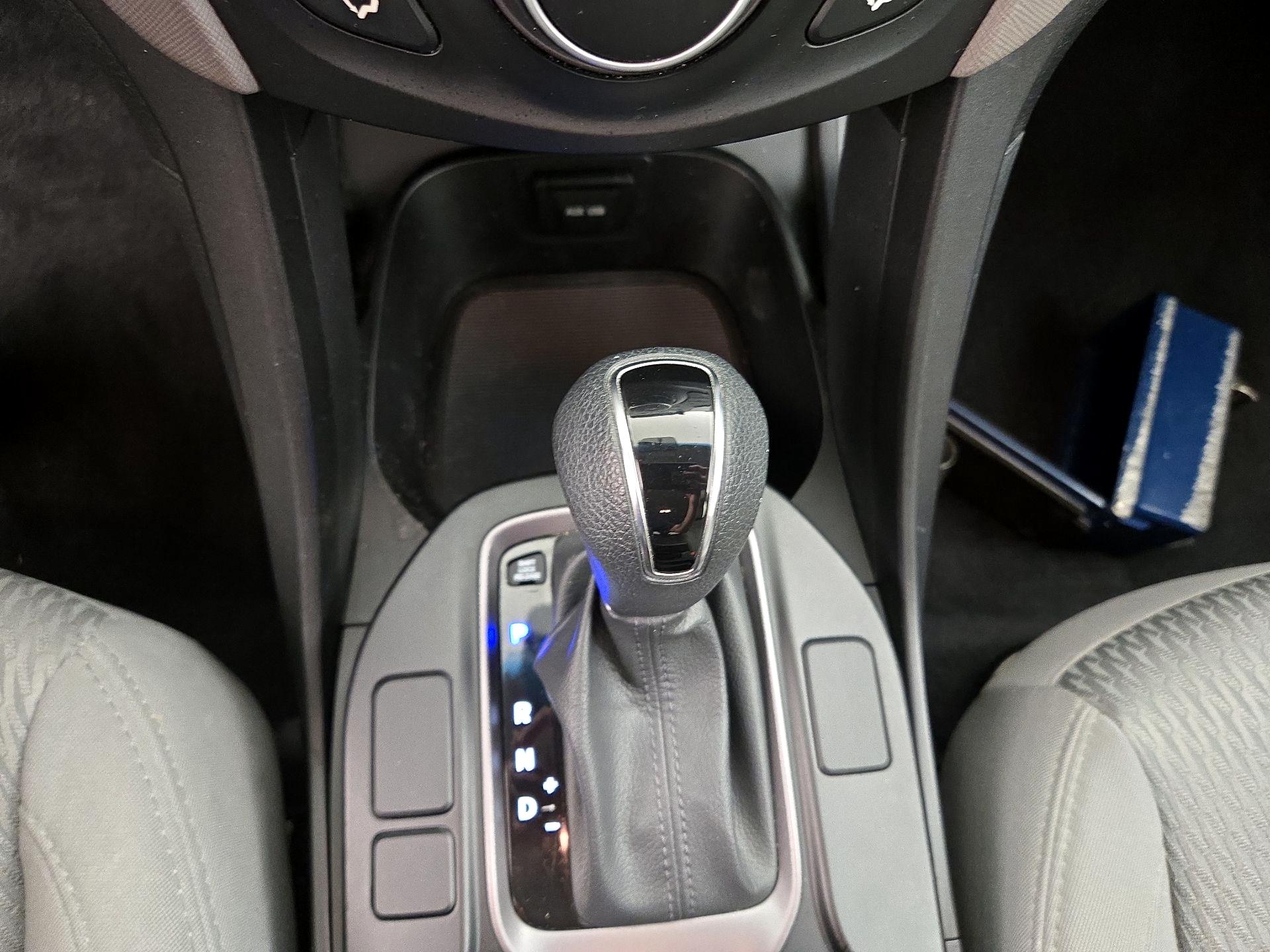 Thumbnail: 2016 Hyundai Santa Fe - 16