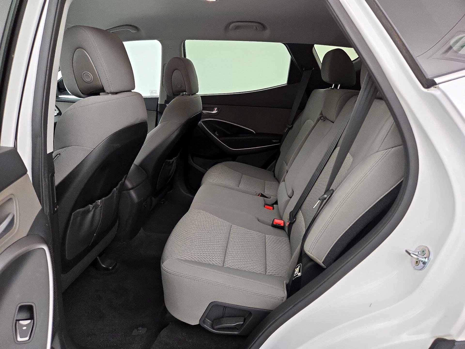 Thumbnail: 2016 Hyundai Santa Fe - 18