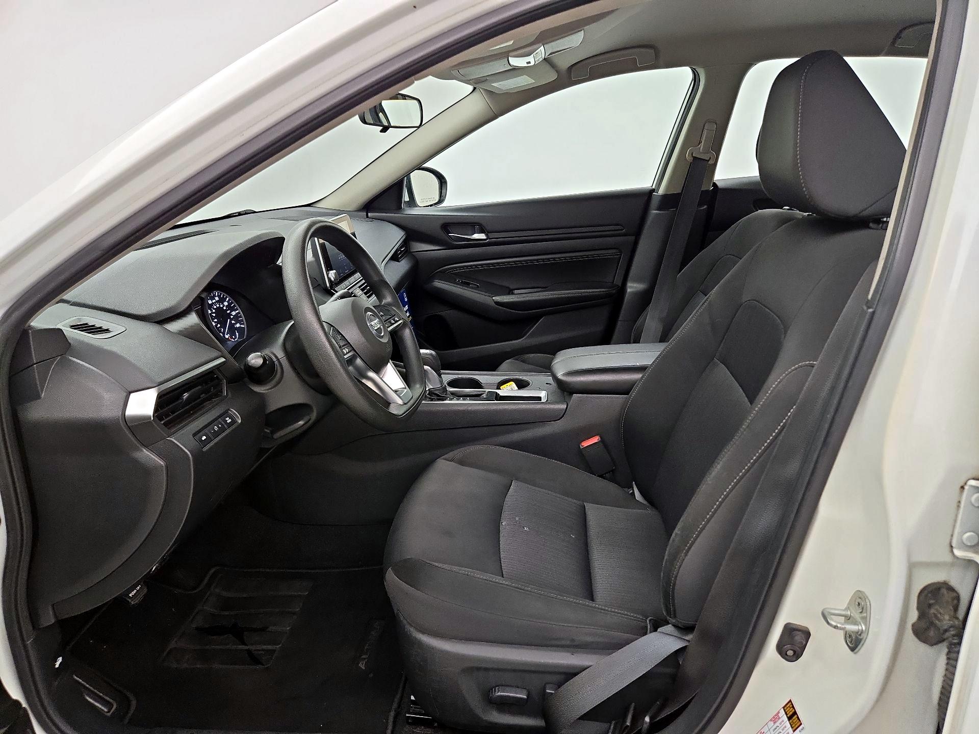 Thumbnail: 2019 Nissan Altima - 11