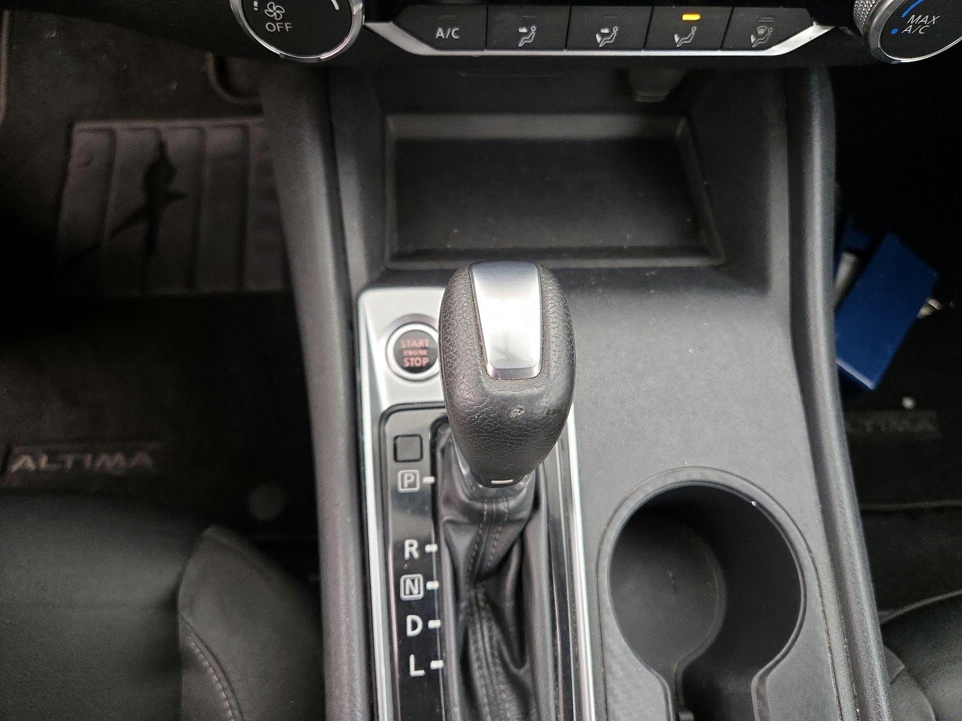 Thumbnail: 2019 Nissan Altima - 17