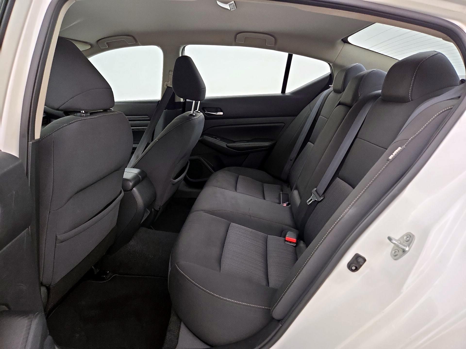 Thumbnail: 2019 Nissan Altima - 19