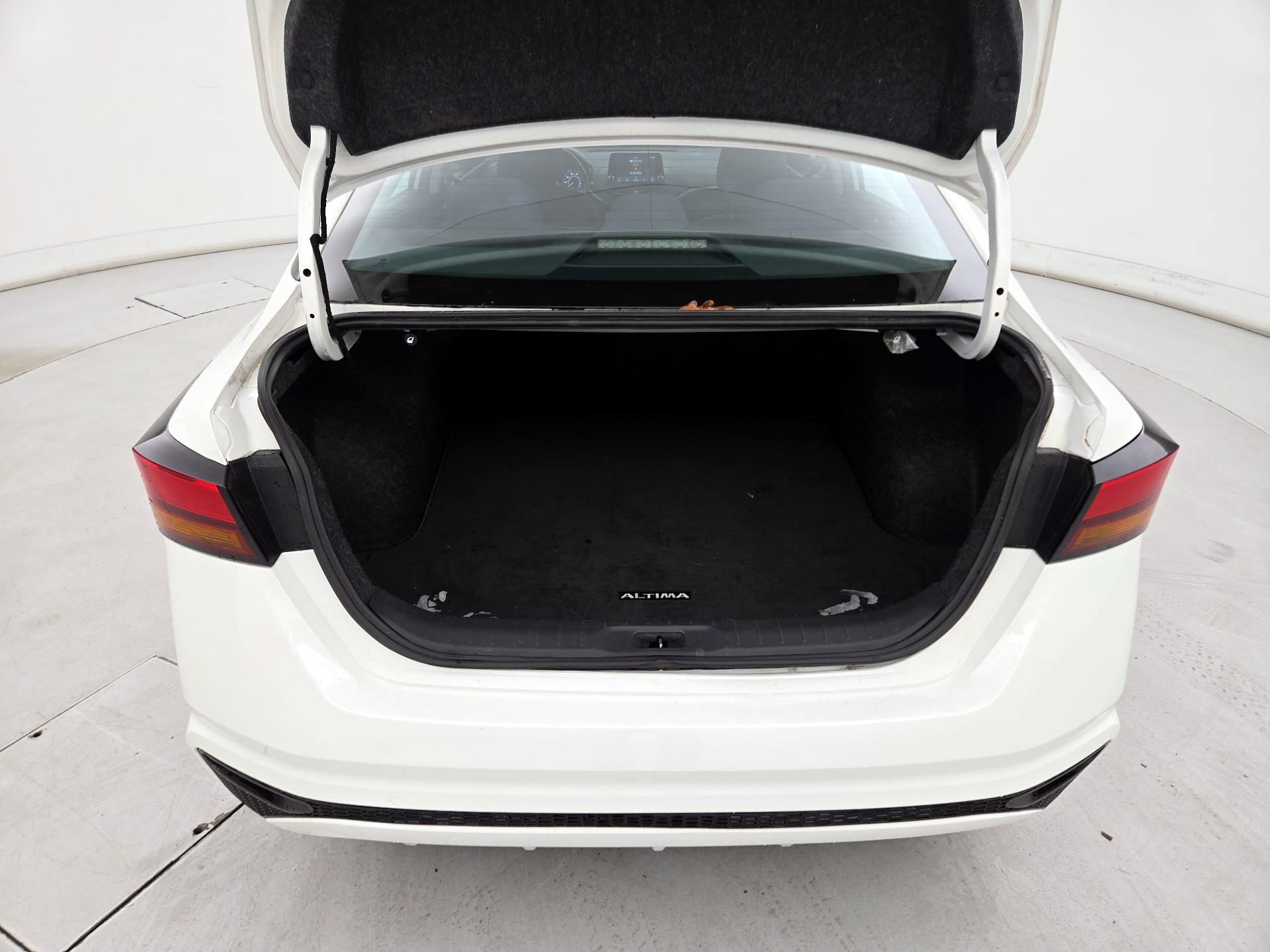 Thumbnail: 2019 Nissan Altima - 20