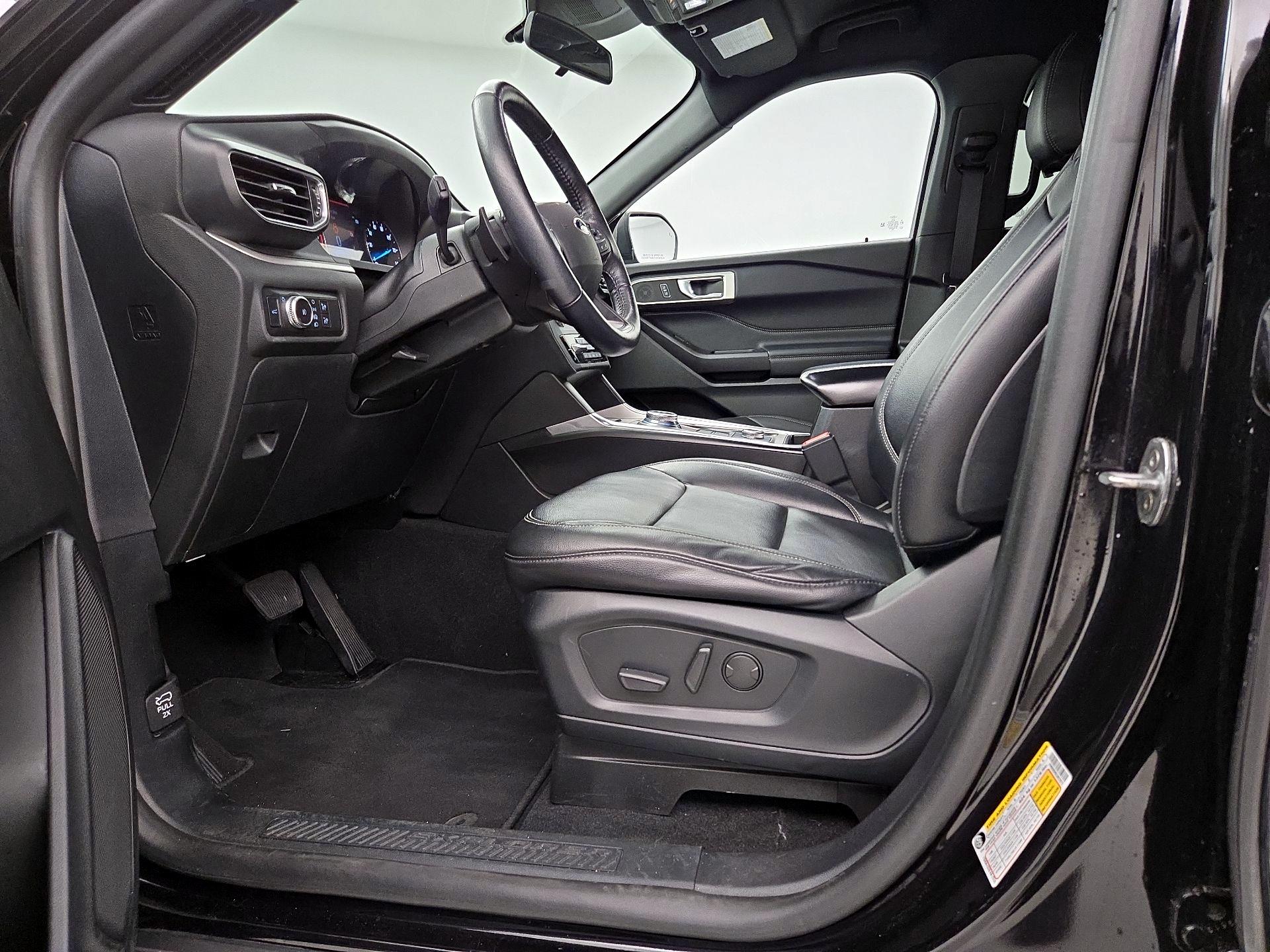 Thumbnail: 2020 Ford Explorer - 11