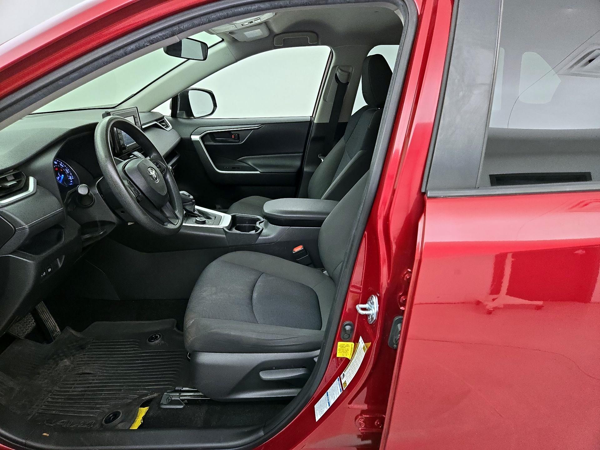 Thumbnail: 2021 Toyota RAV4 - 11