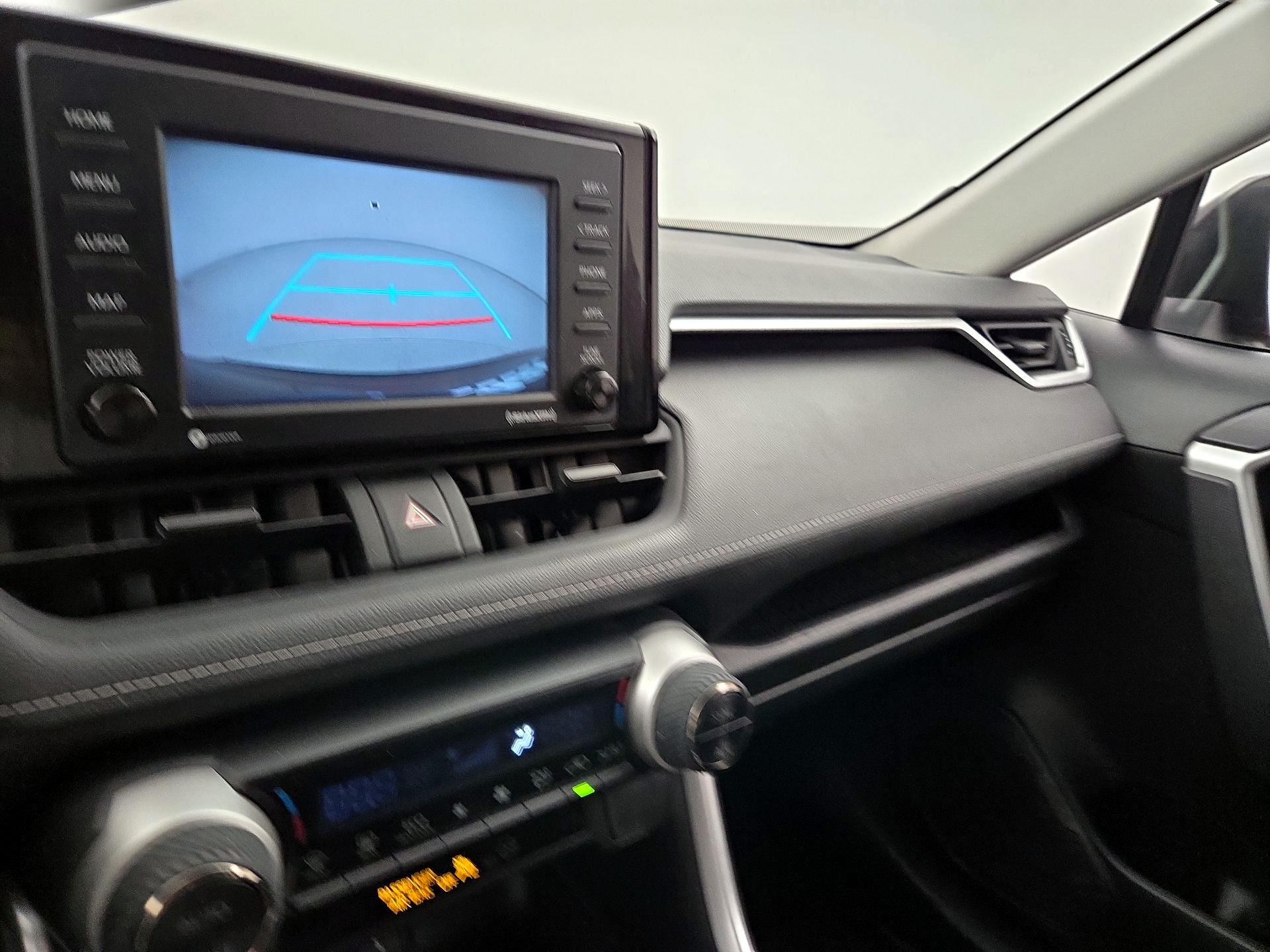 Thumbnail: 2021 Toyota RAV4 - 14