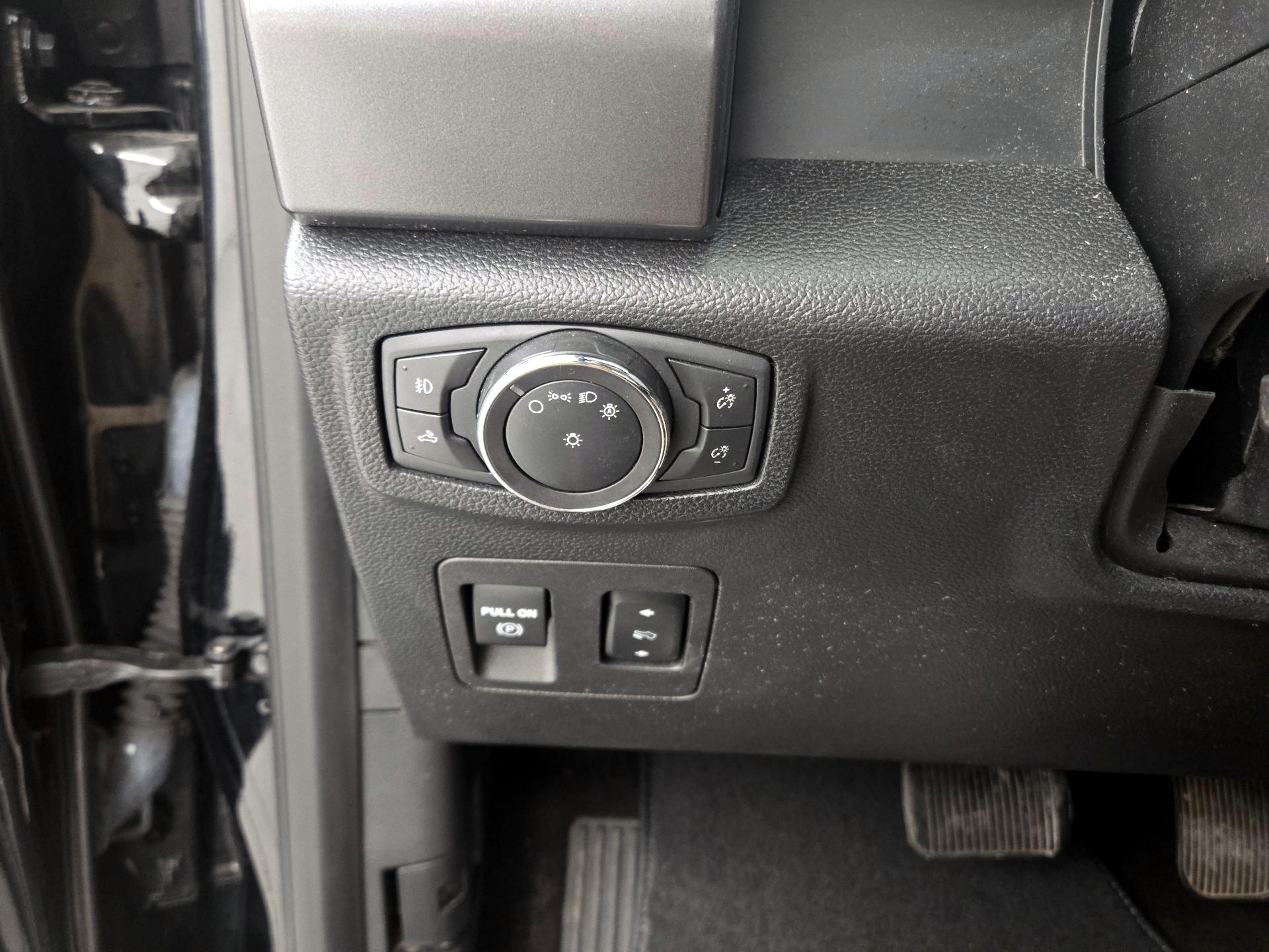 Thumbnail: 2018 Ford F-150 - 13