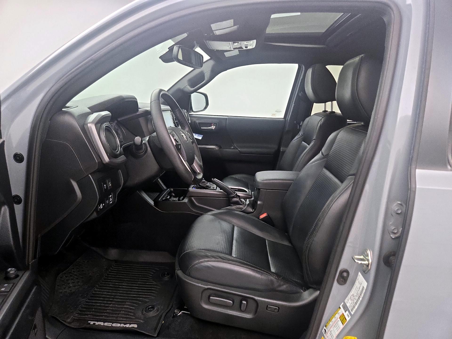 Thumbnail: 2020 Toyota Tacoma - 11