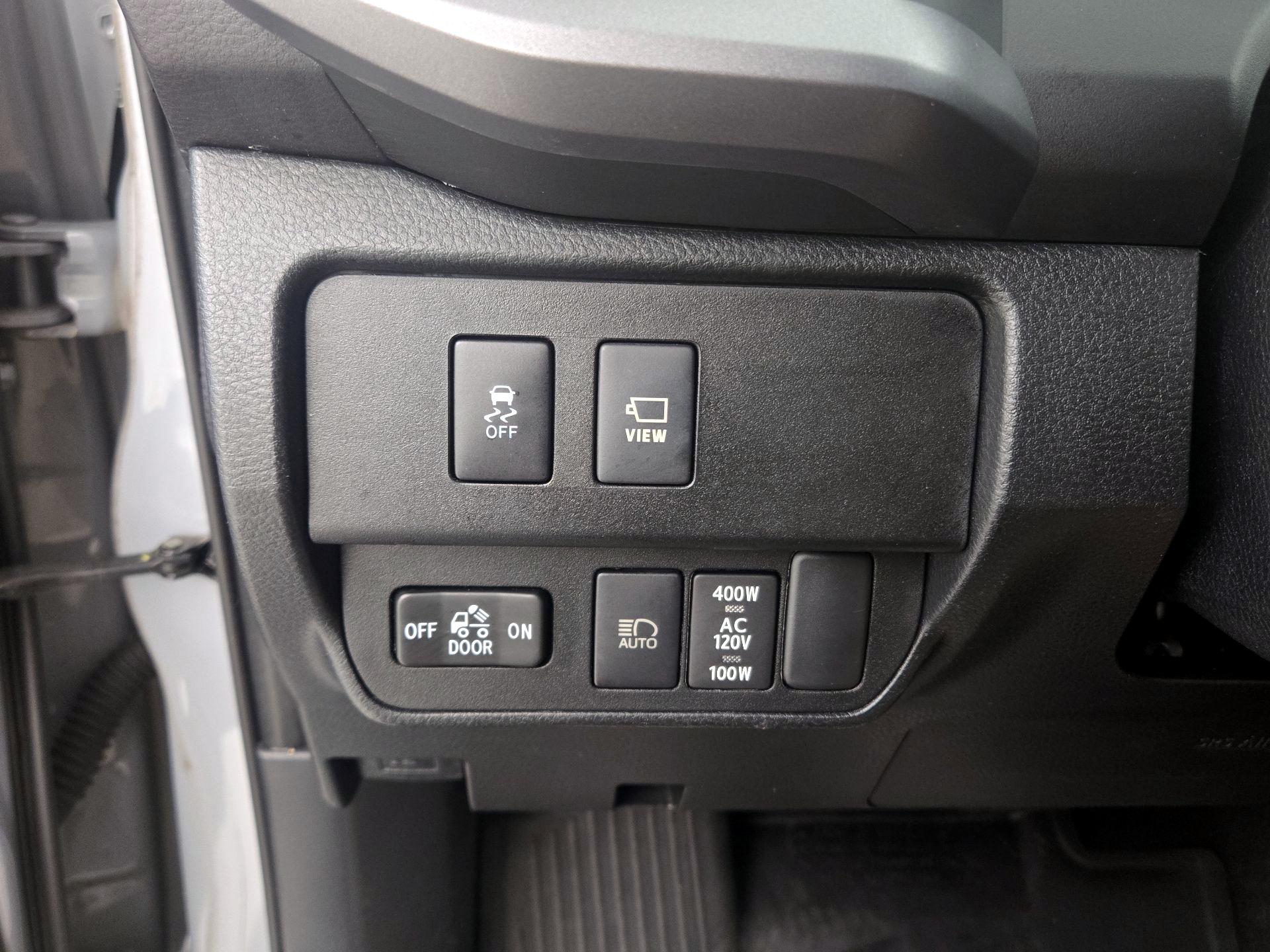 Thumbnail: 2020 Toyota Tacoma - 13