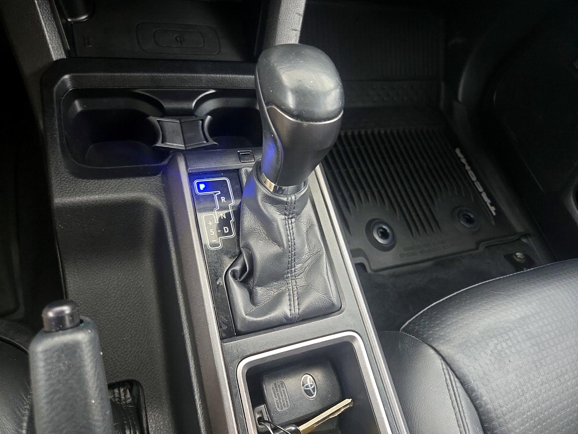 Thumbnail: 2020 Toyota Tacoma - 18