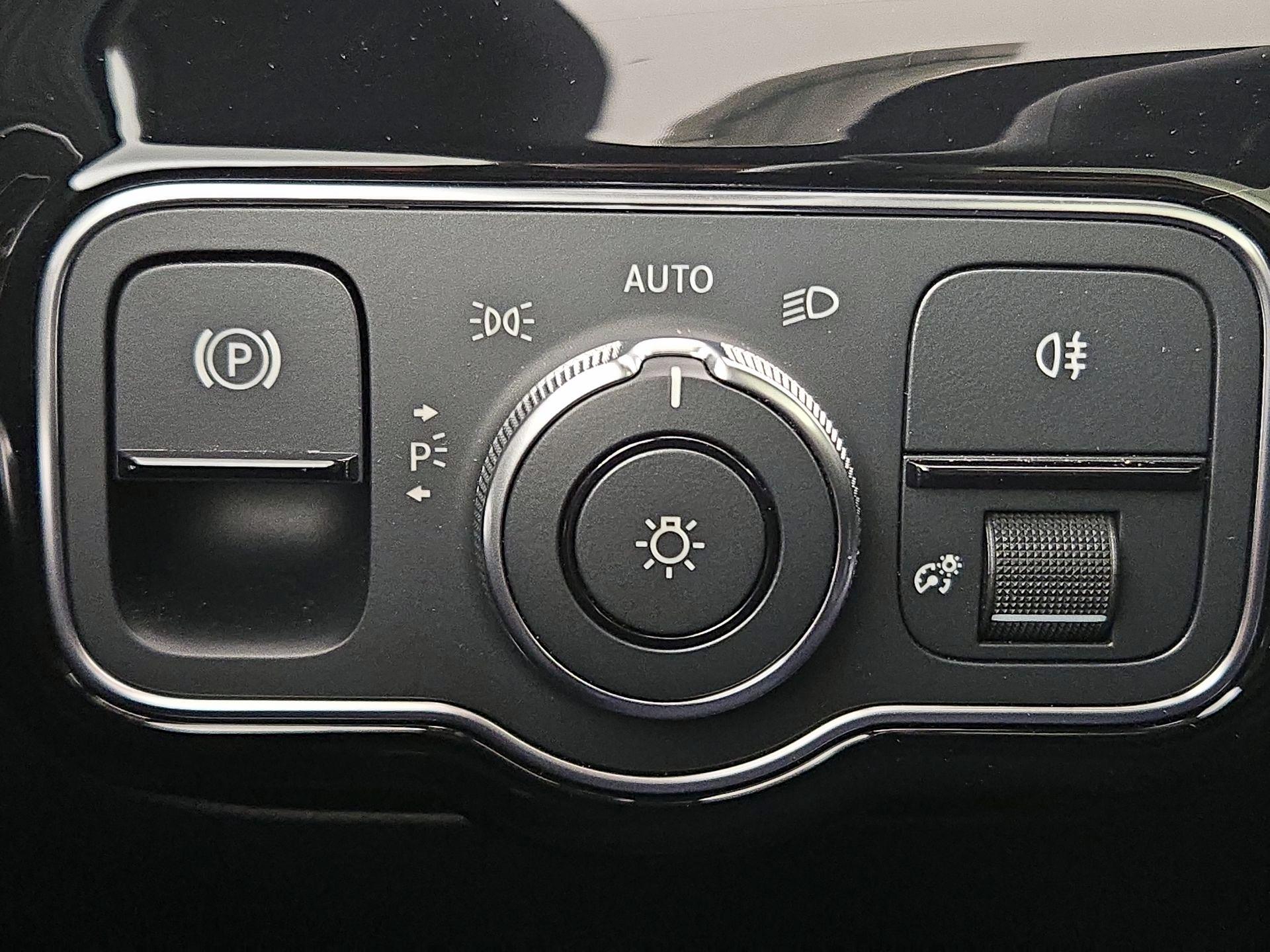 Thumbnail: 2023 Mercedes-Benz CLA - 13