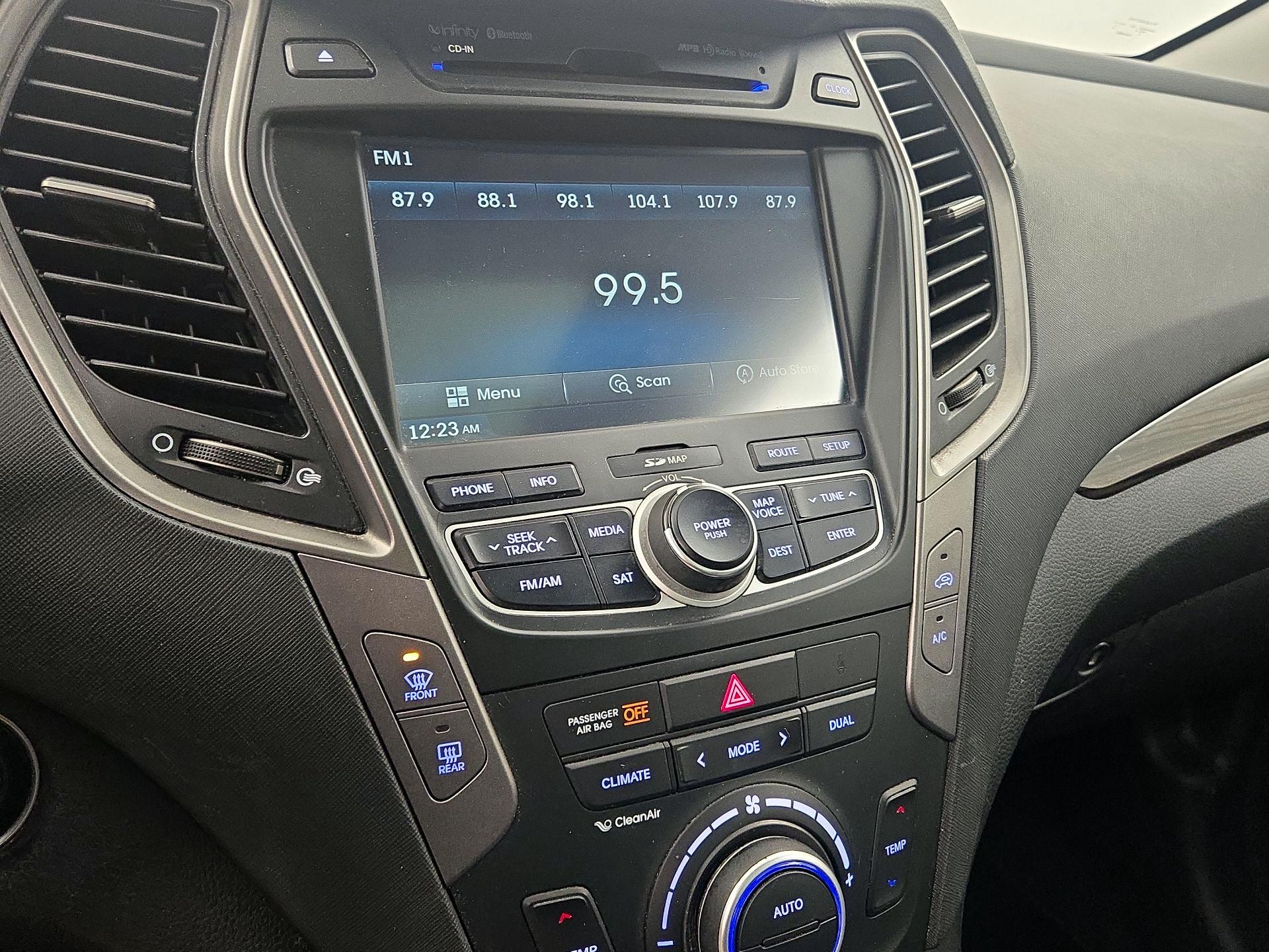 Thumbnail: 2015 Hyundai Santa Fe - 16