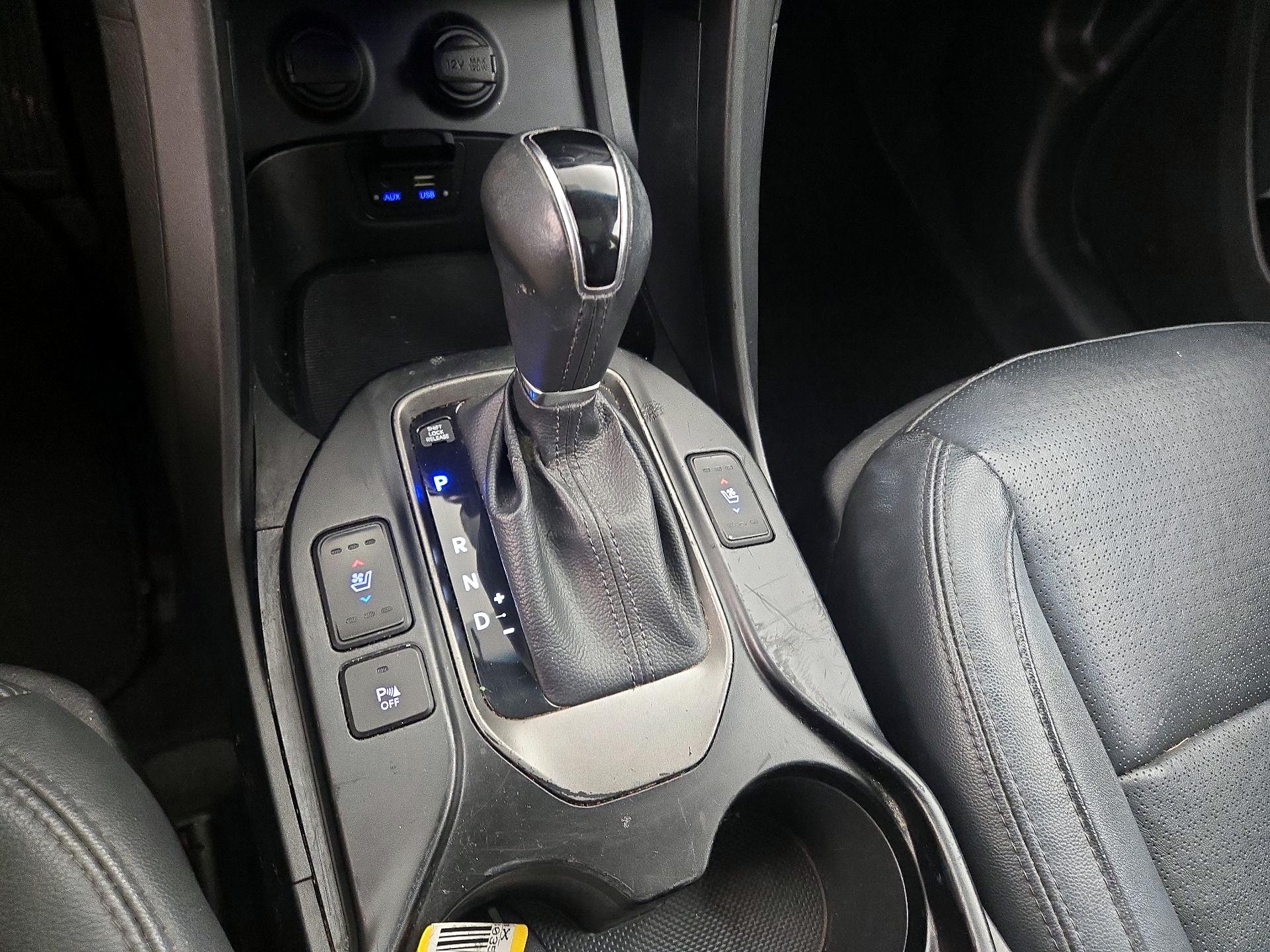 Thumbnail: 2015 Hyundai Santa Fe - 18