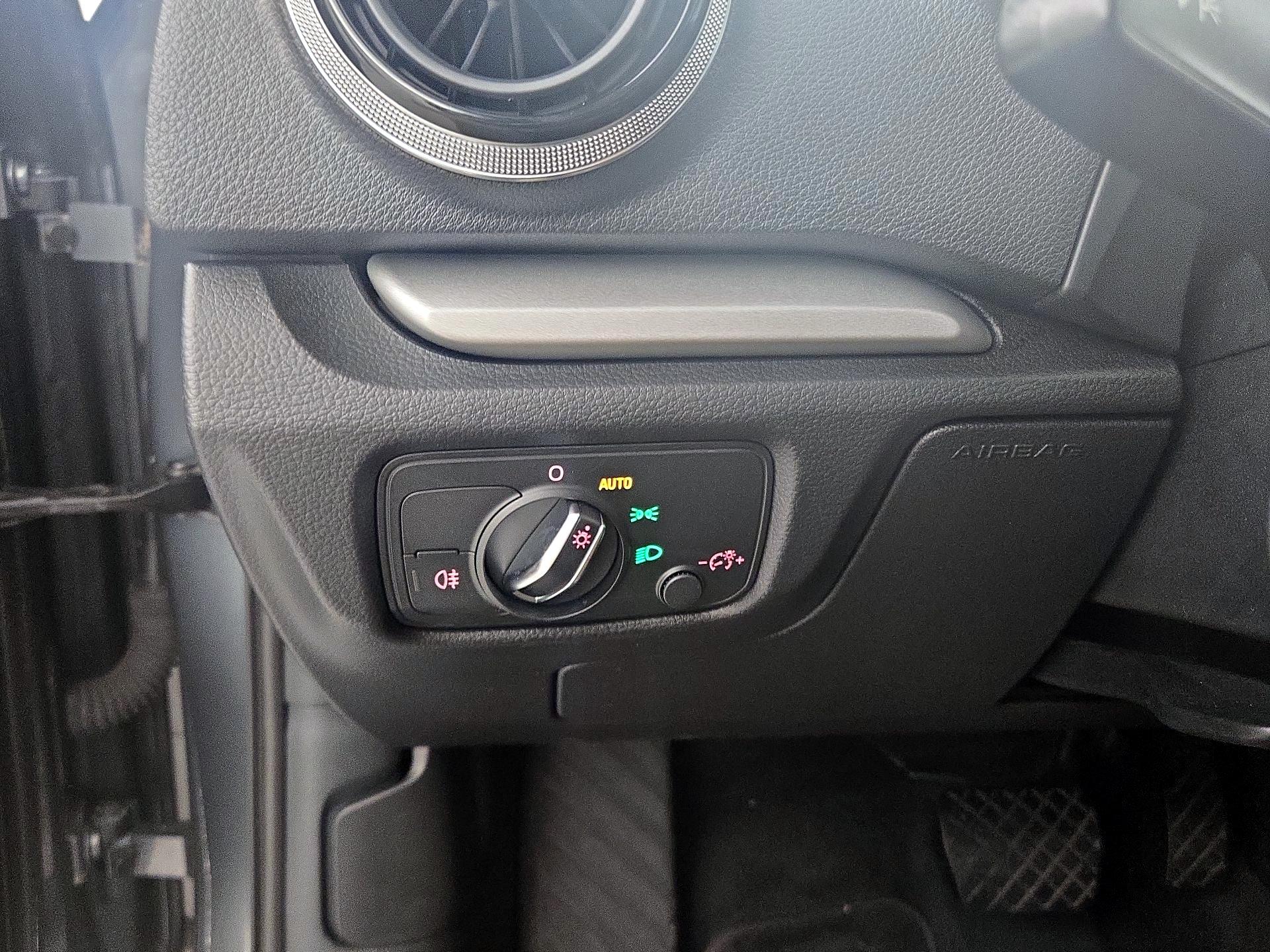 Thumbnail: 2016 Audi A3 - 13