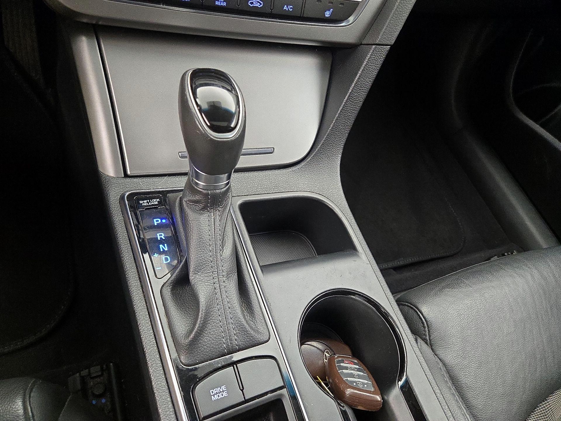 Thumbnail: 2017 Hyundai Sonata - 17