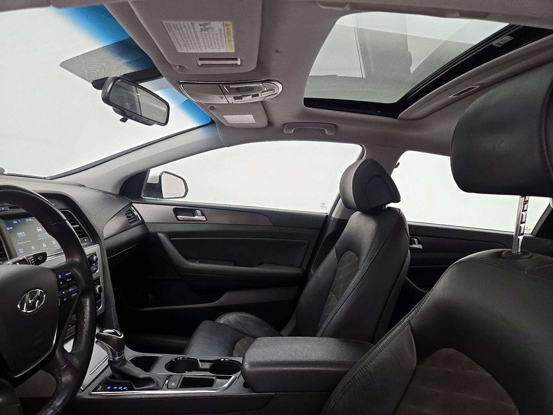 Thumbnail: 2017 Hyundai Sonata - 19