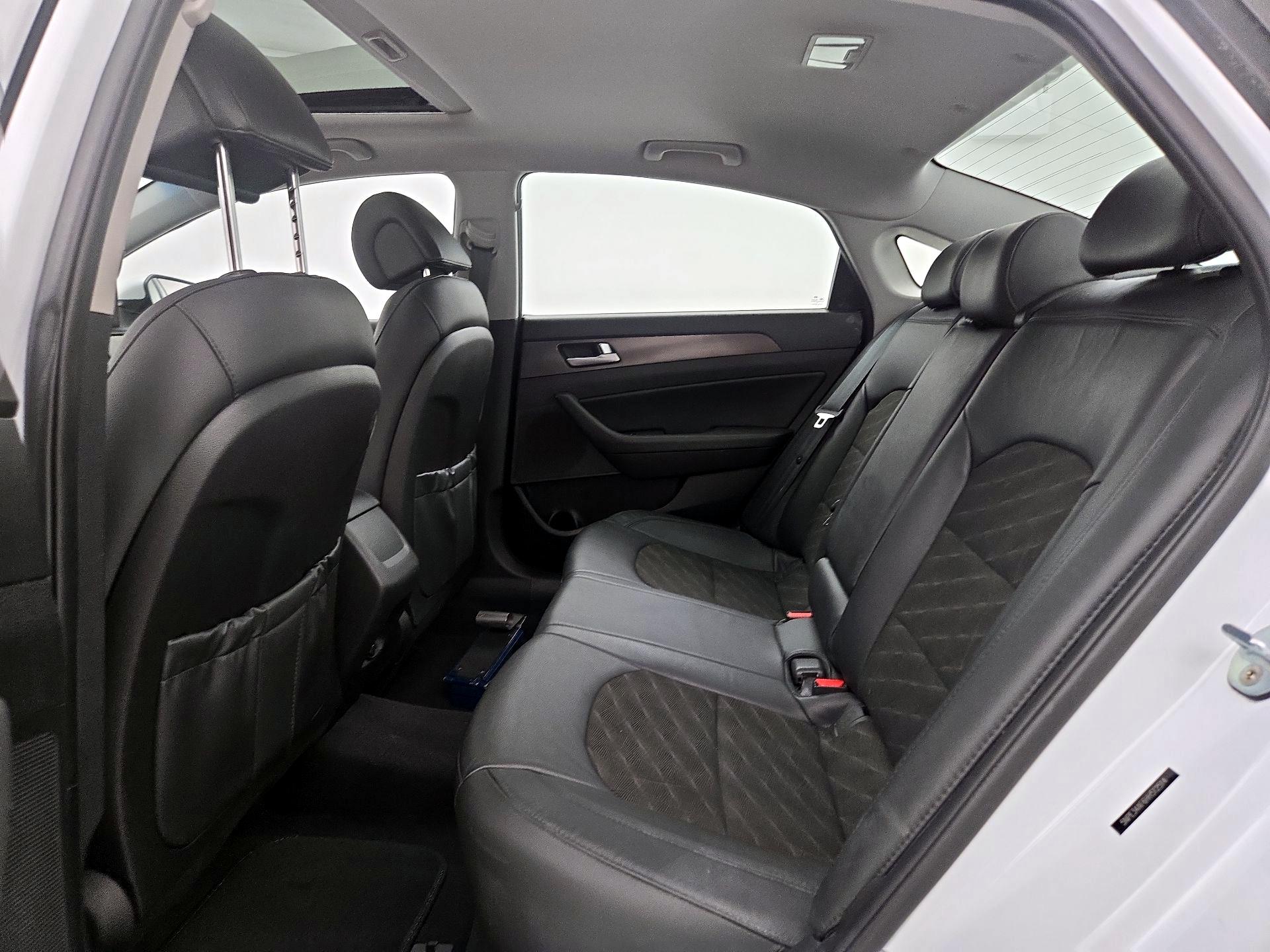 Thumbnail: 2017 Hyundai Sonata - 20