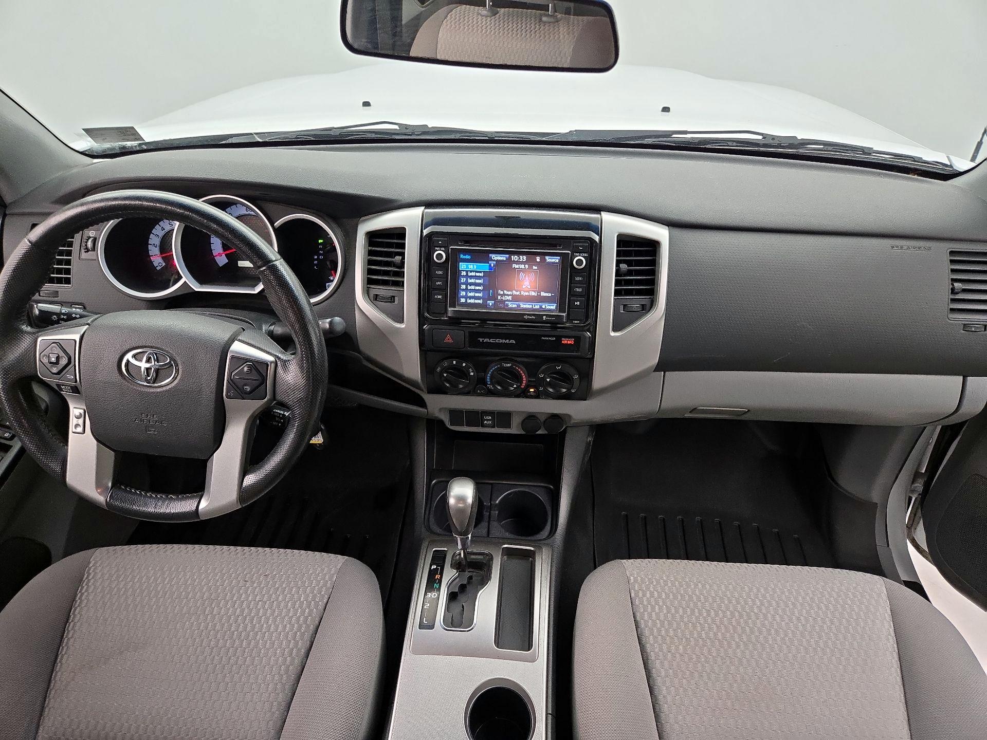 Thumbnail: 2015 Toyota Tacoma - 9