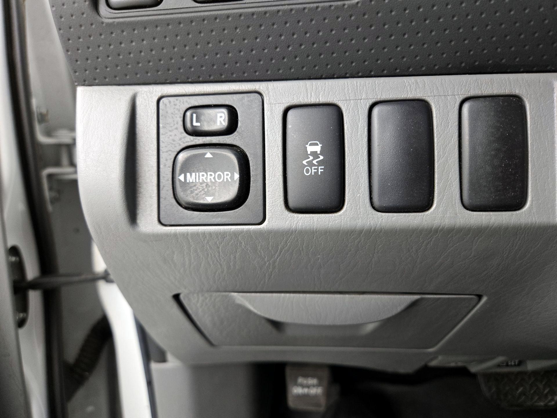 Thumbnail: 2015 Toyota Tacoma - 13