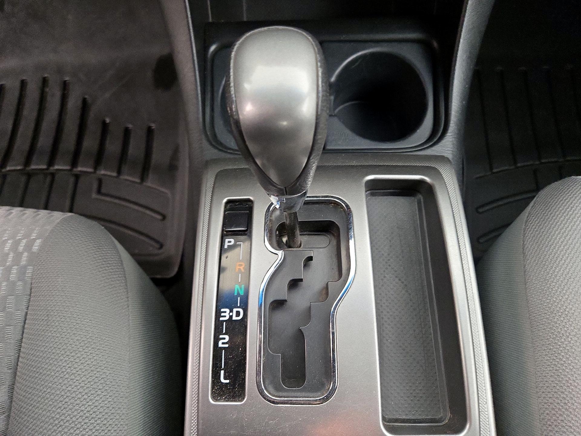 Thumbnail: 2015 Toyota Tacoma - 17