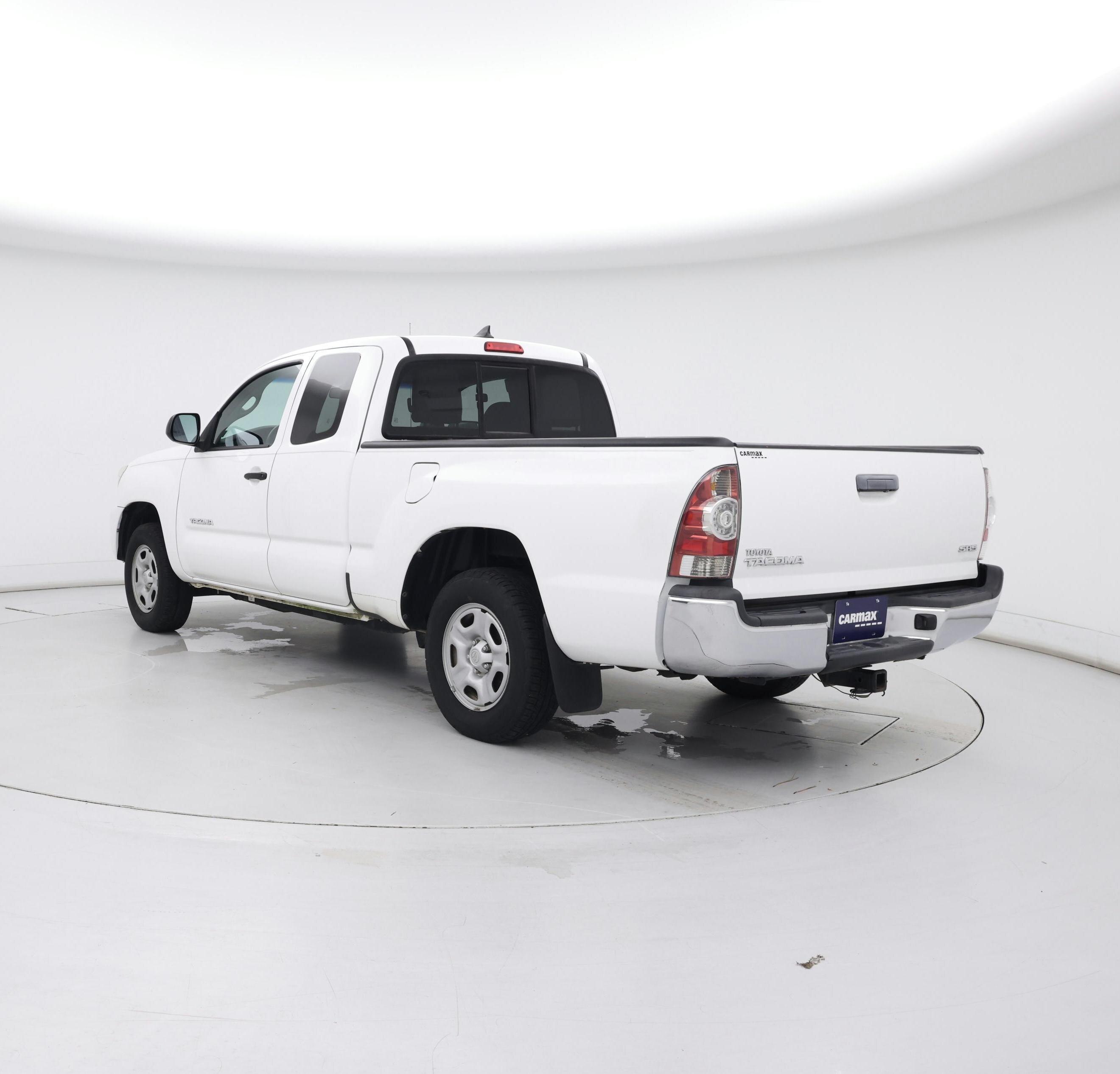 Thumbnail: 2015 Toyota Tacoma - 2