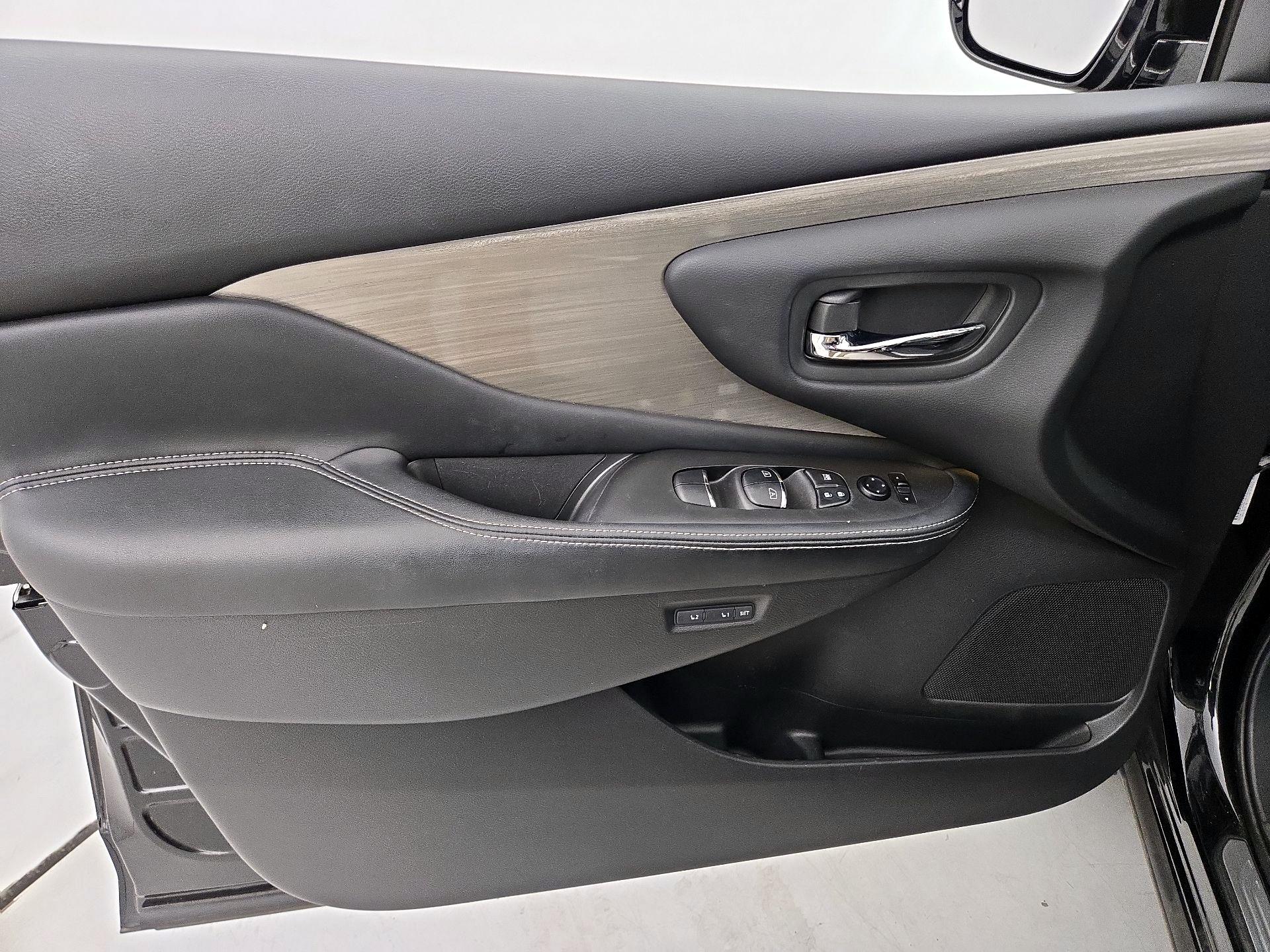 Thumbnail: 2015 Nissan Murano - 12