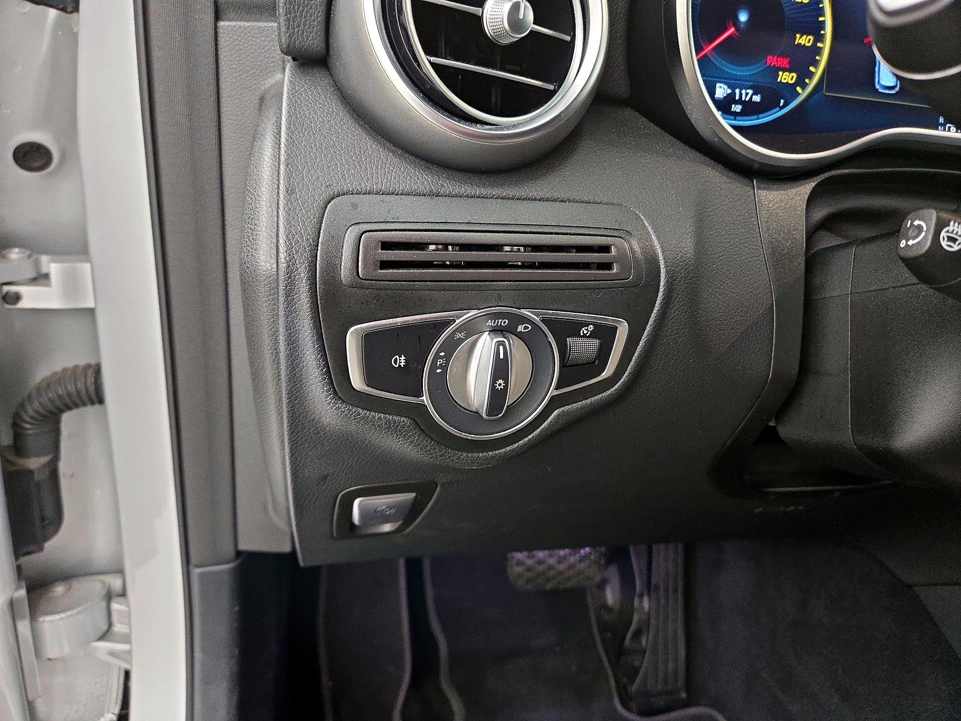 Thumbnail: 2020 Mercedes-Benz GLC - 13