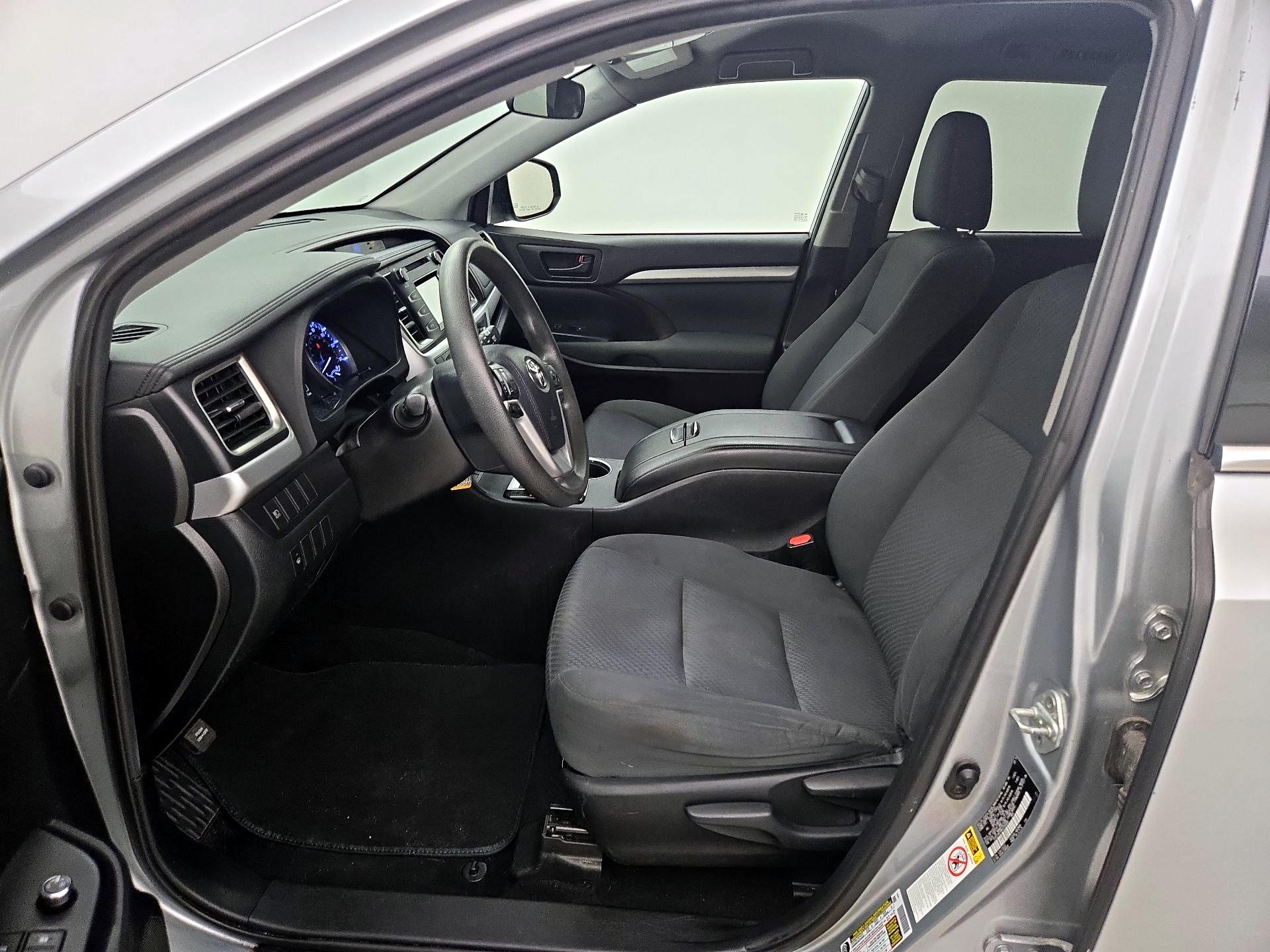 Thumbnail: 2019 Toyota Highlander - 11