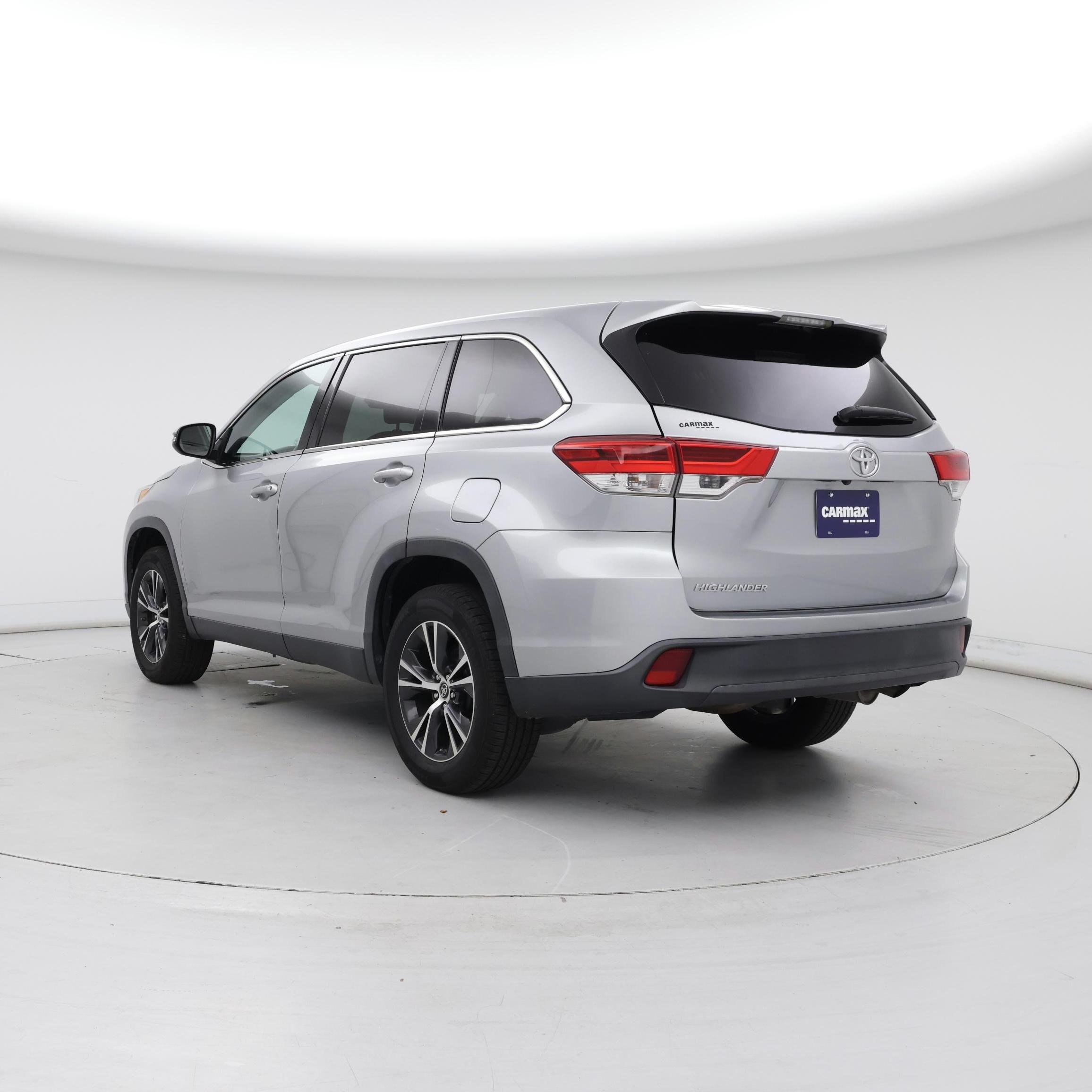 Thumbnail: 2019 Toyota Highlander - 2
