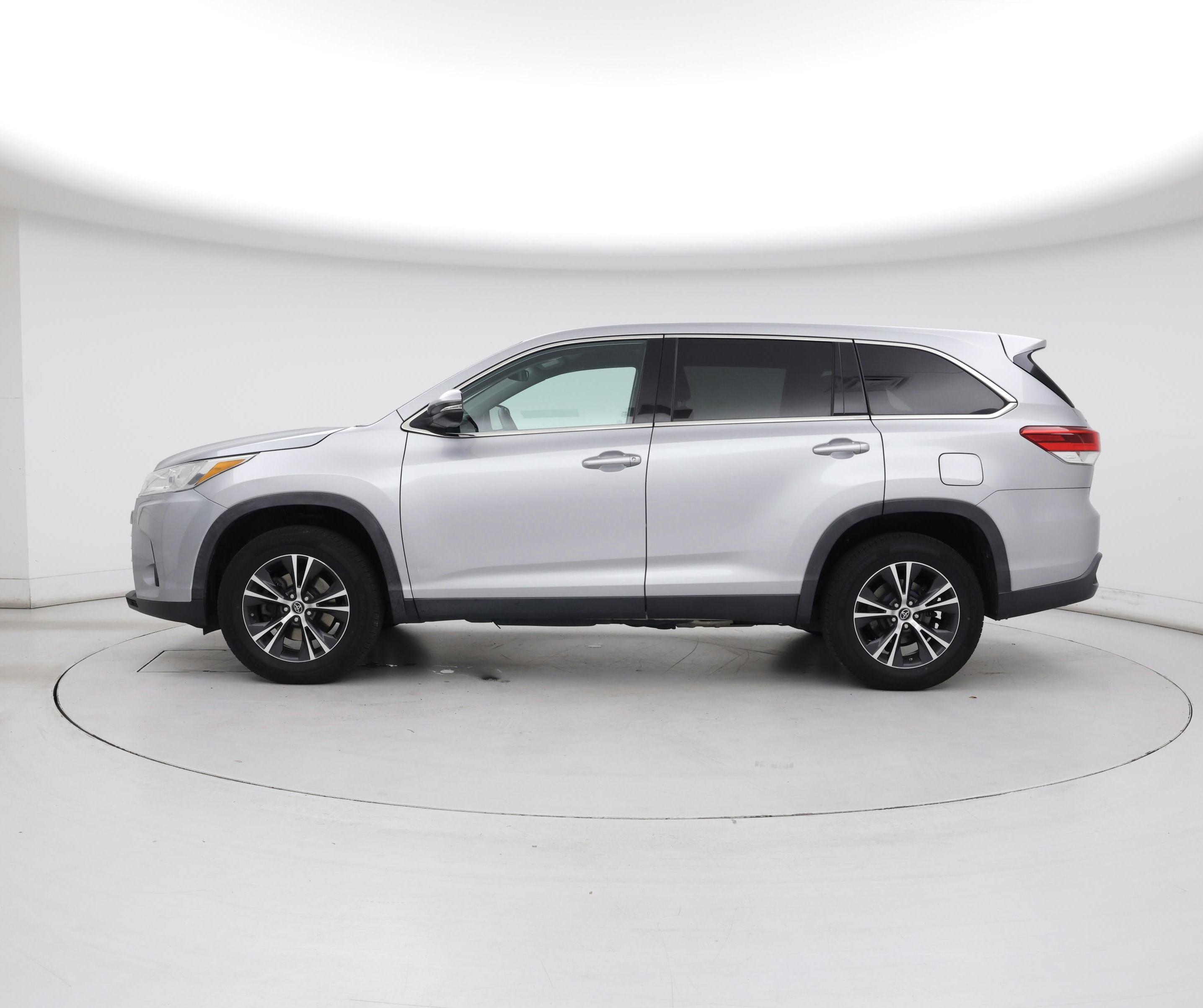 Thumbnail: 2019 Toyota Highlander - 3