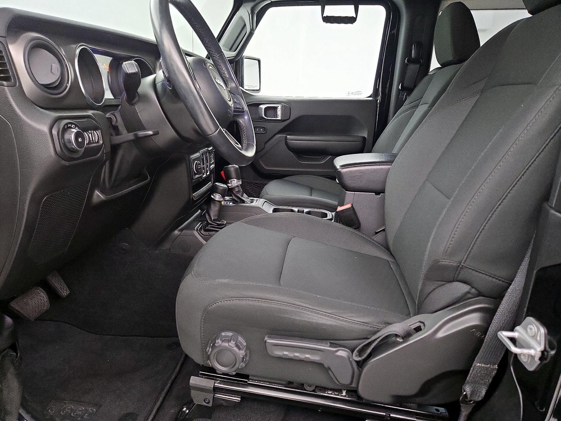 Thumbnail: 2021 Jeep Wrangler - 11